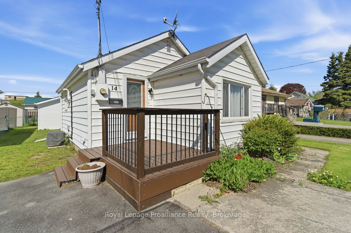 14 Ramsay Avenue, Quinte West, ON K8V 2P5 photo 4