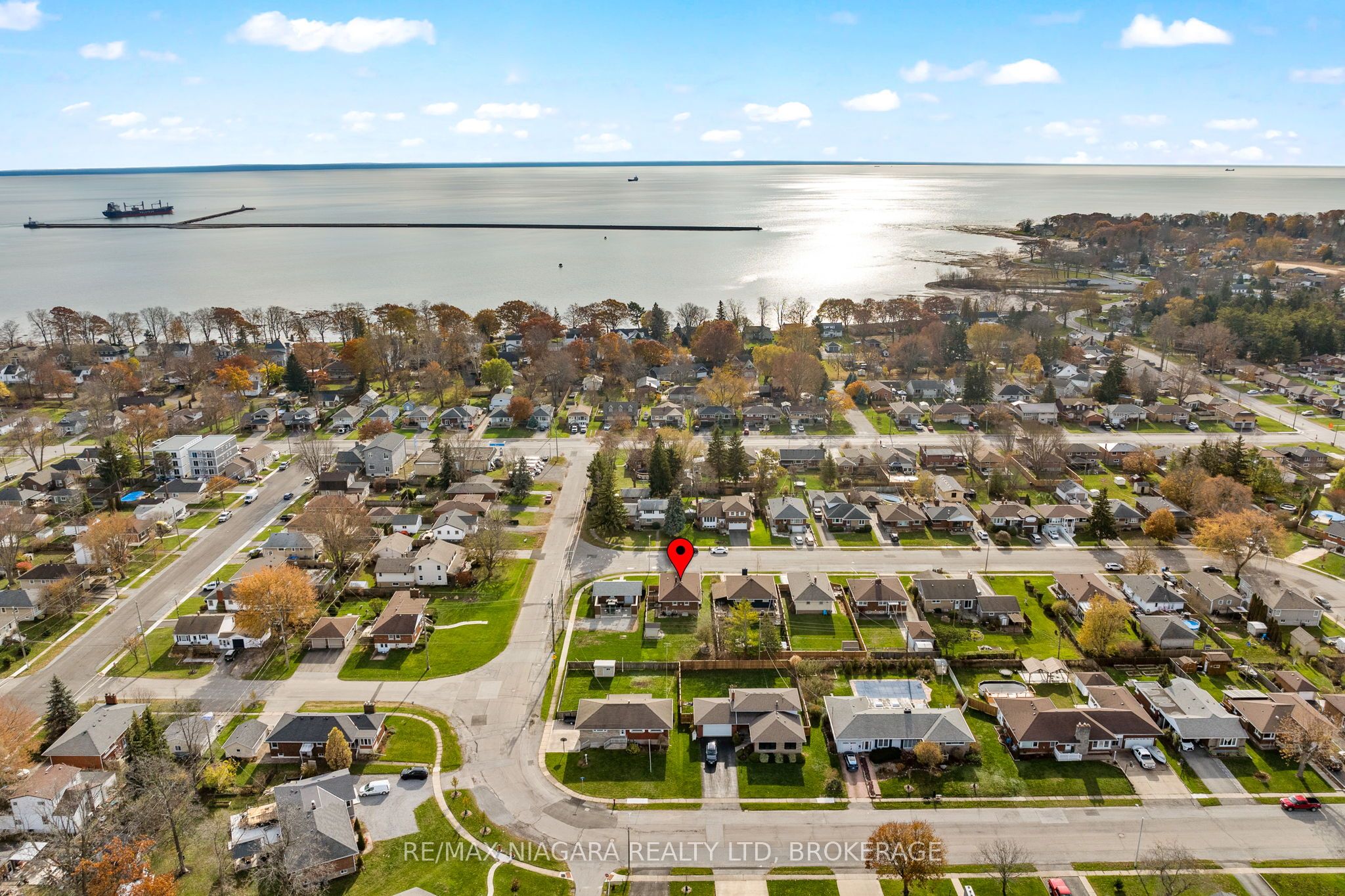 7 South Crescent, Port Colborne, ON L3K 2X8