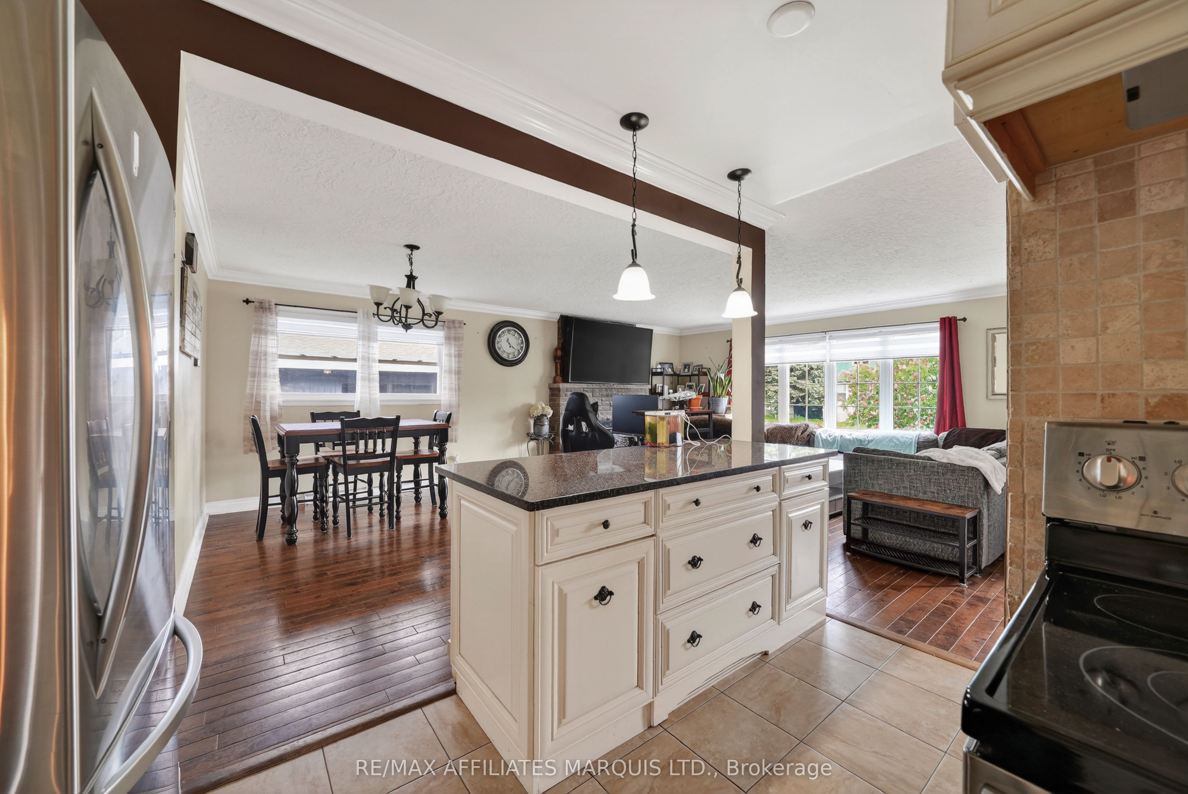 19 Dunbar Avenue, Cornwall, ON K6H 5M6 photo 2