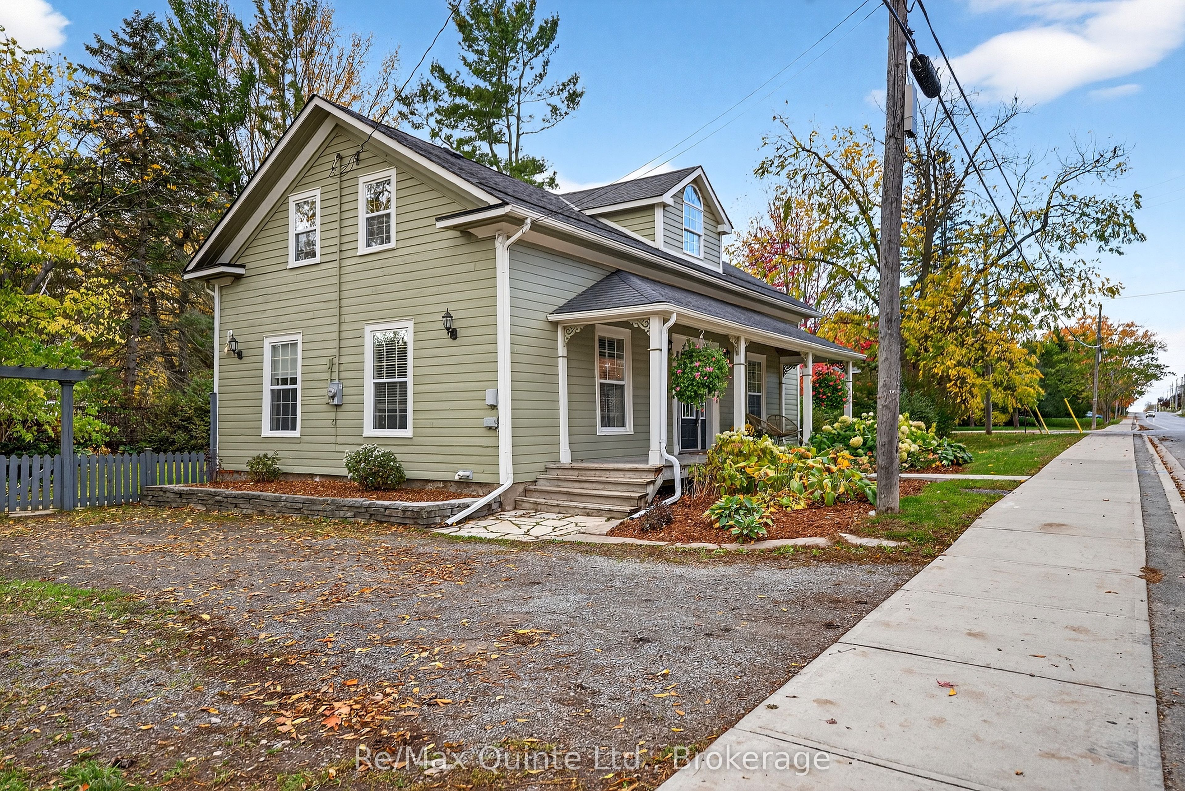 15 Talbot Street, Prince Edward County, ON K0K 2T0 photo 2
