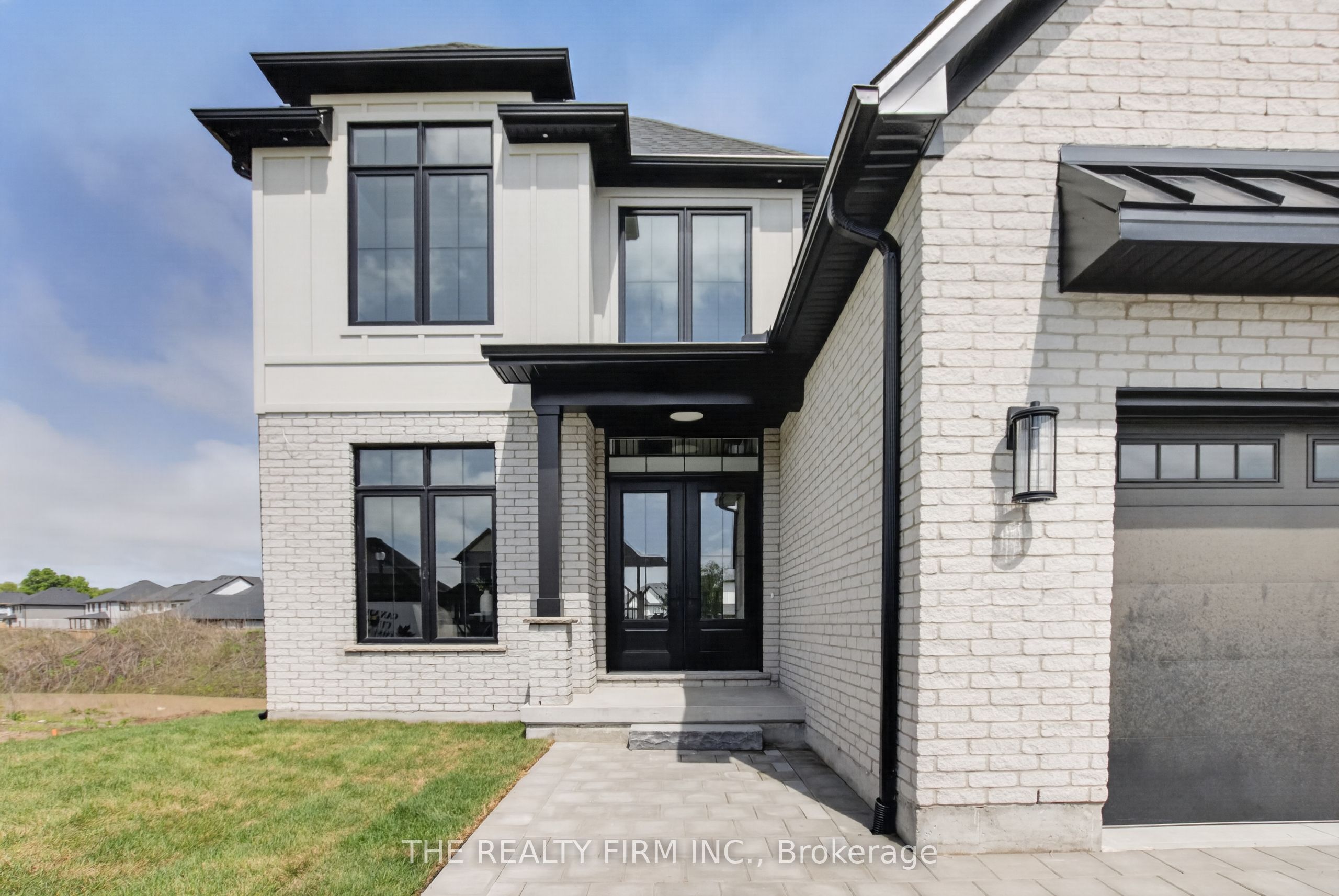 258 Harvest Lane, Thames Centre, ON N0L 1G2 photo 2