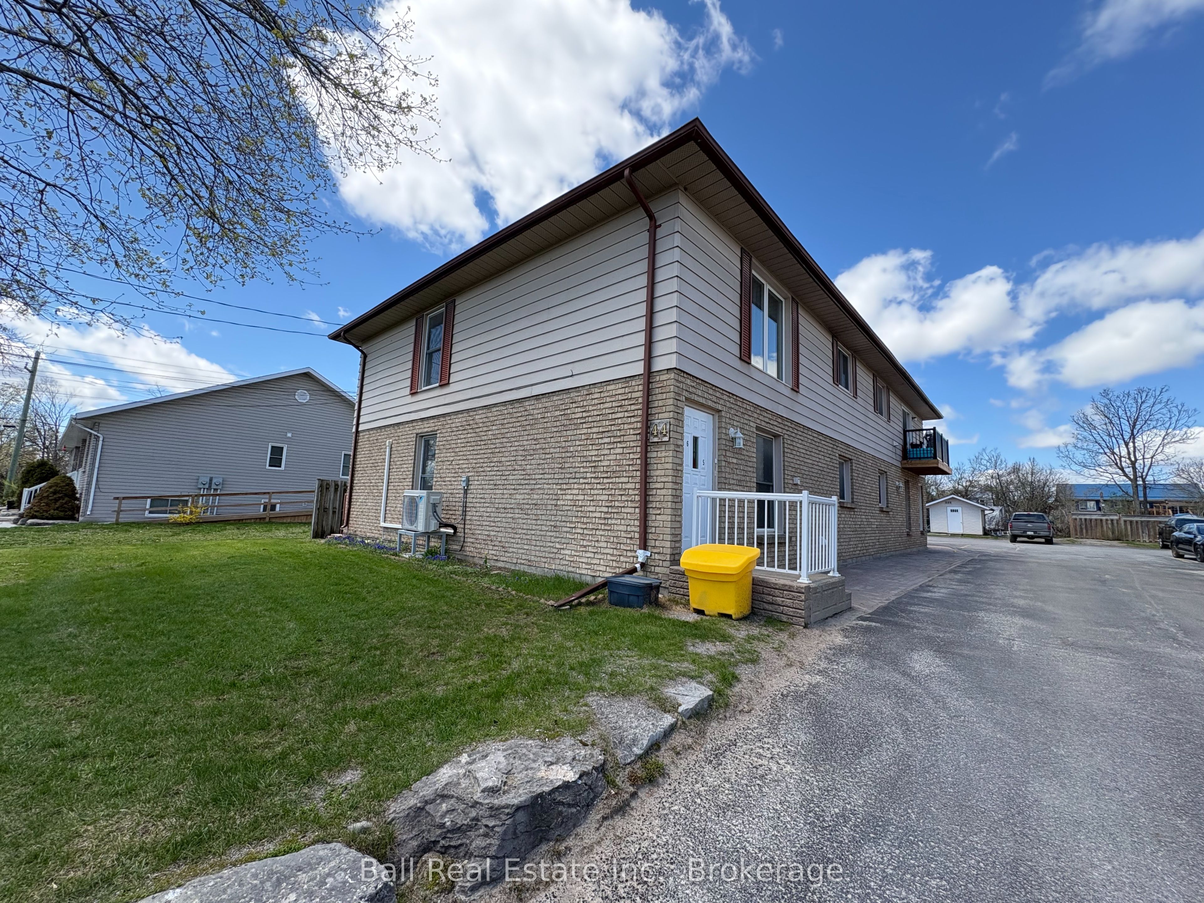 44 Anne Street 5, Kawartha Lakes, ON K0M 1A0