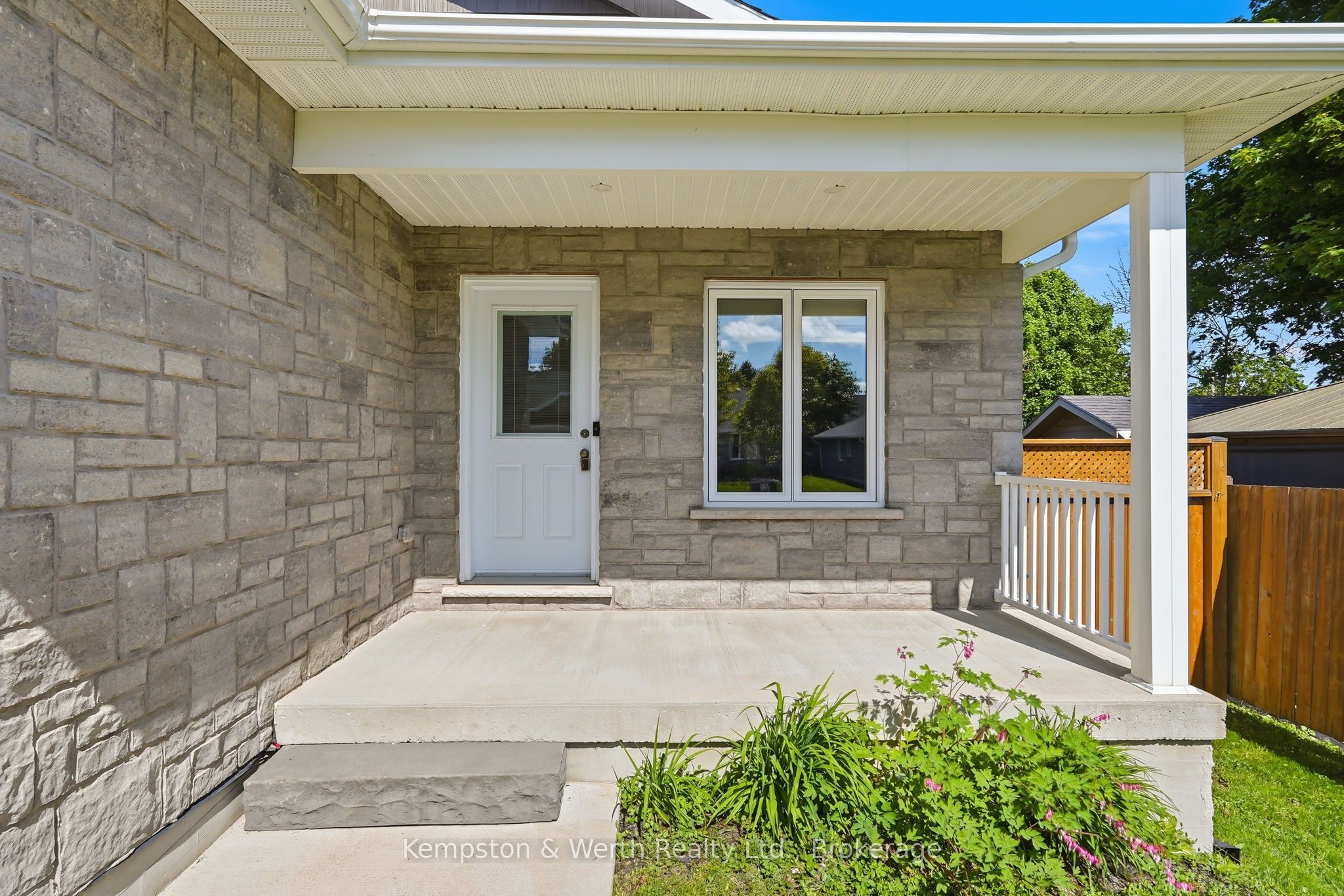 645 Davidson Avenue S, North Perth, ON N4W 0G7 photo 3