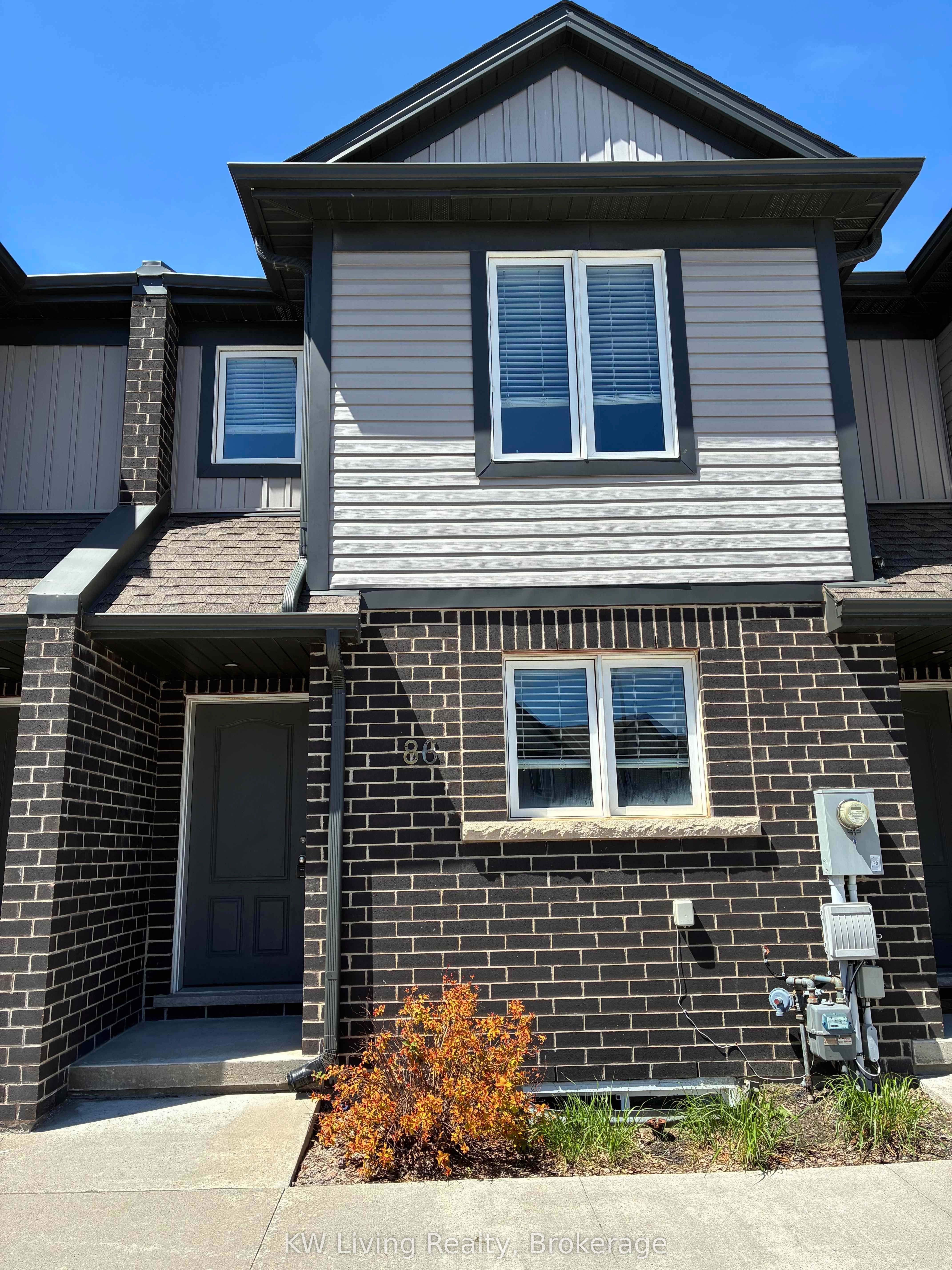 7768 Ascot Circle 86, Niagara Falls, ON L2H 3P9 photo 2
