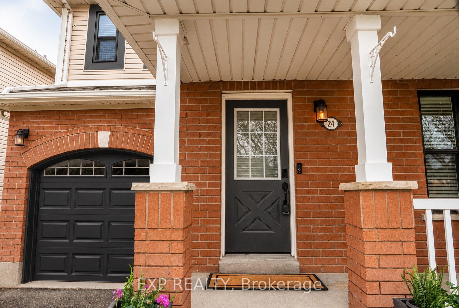 24 Lovell Crescent, Brantford, ON N3T 6P3 photo 3