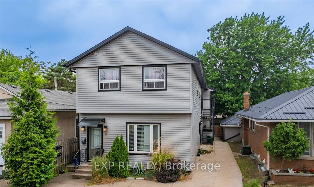 31 Raymond Street 5, St. Catharines, ON L2R 2T3