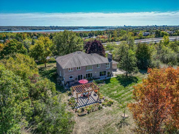 1110 Italia Lane, Kingston, ON K7L 4V4 photo 5