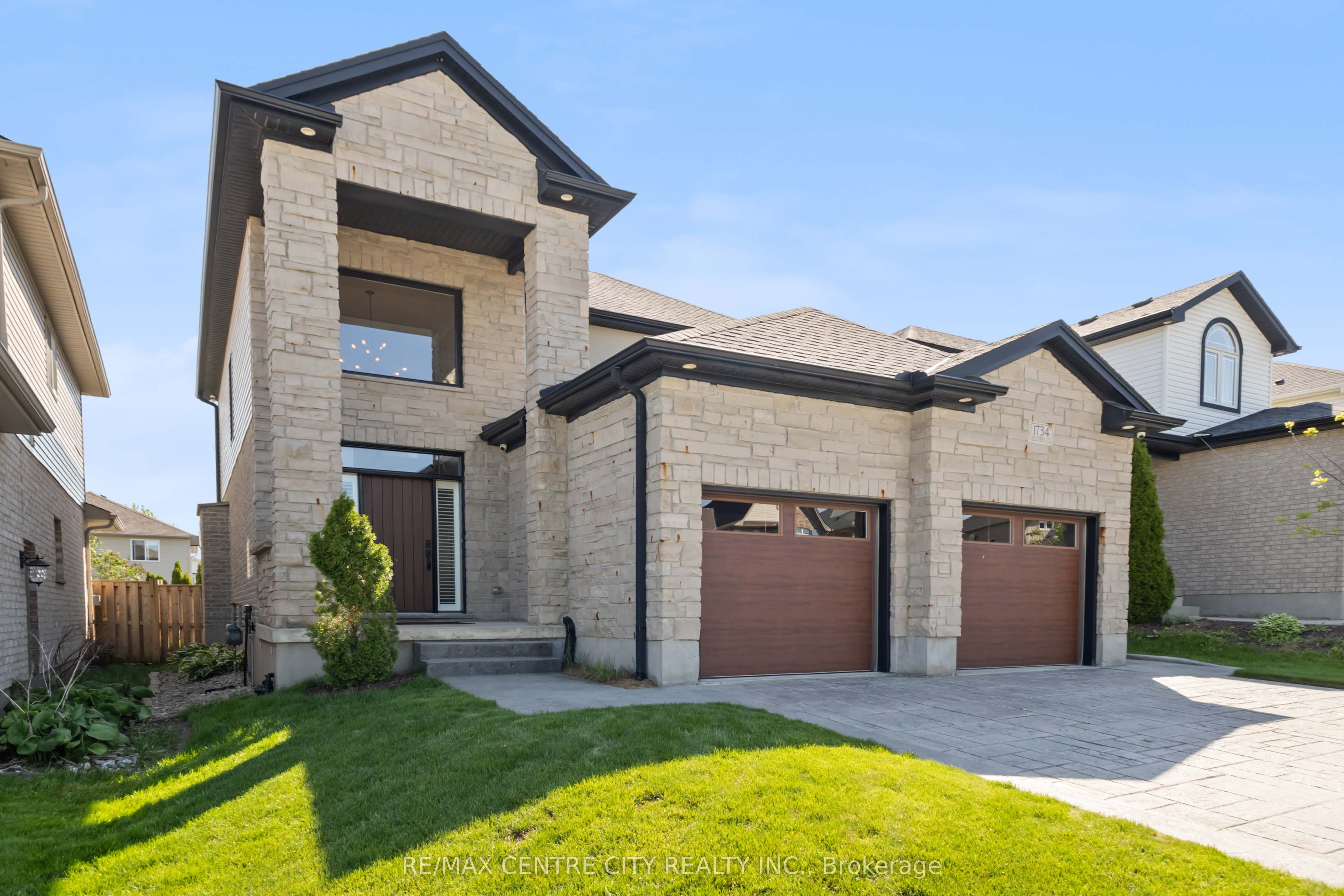 1734 Beaverbrook Avenue, London North, ON N6H 0E4