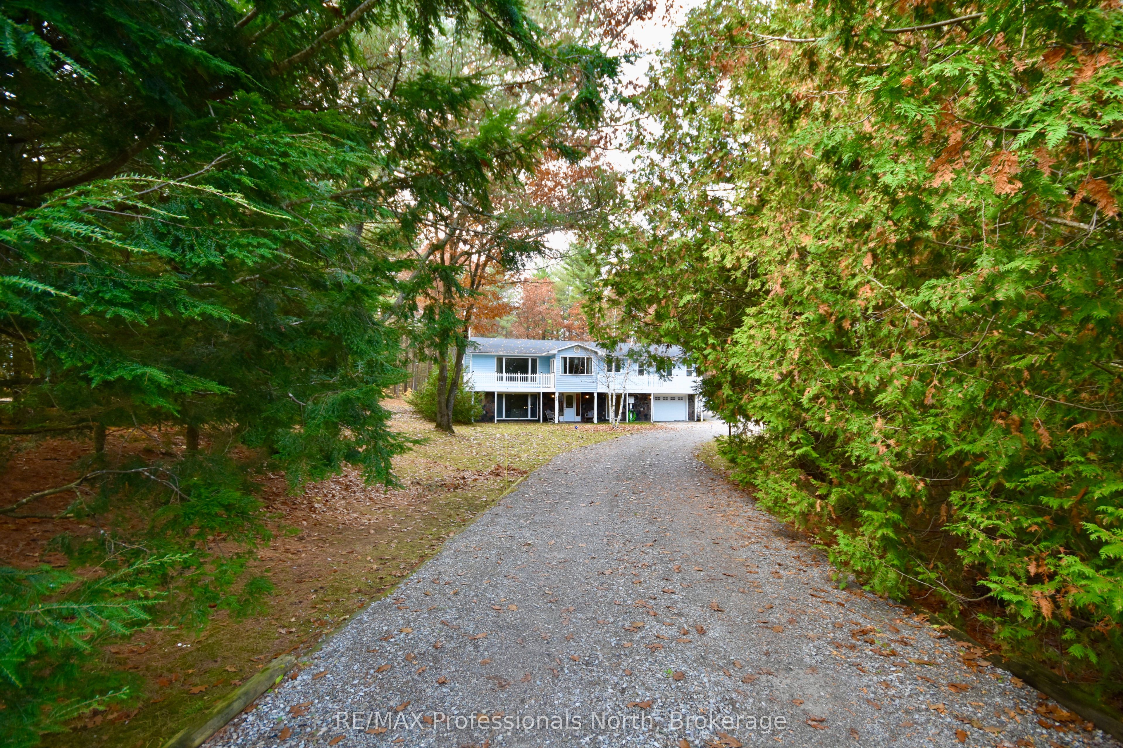 20 Coulter Lane, Bracebridge, ON P1P 1R1 photo 2