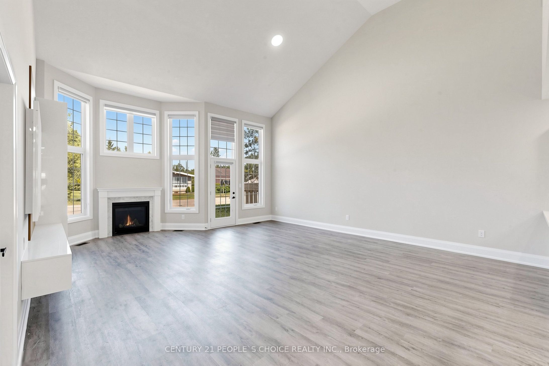 8 Durham Road, Bracebridge, ON P1L 0B7 photo 5