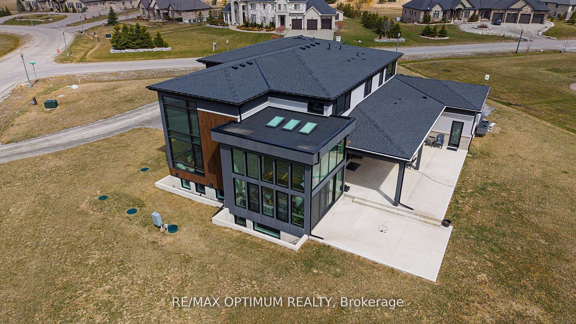 3 Alexander Boulevard, Haldimand, ON N0A 1R0 photo 2