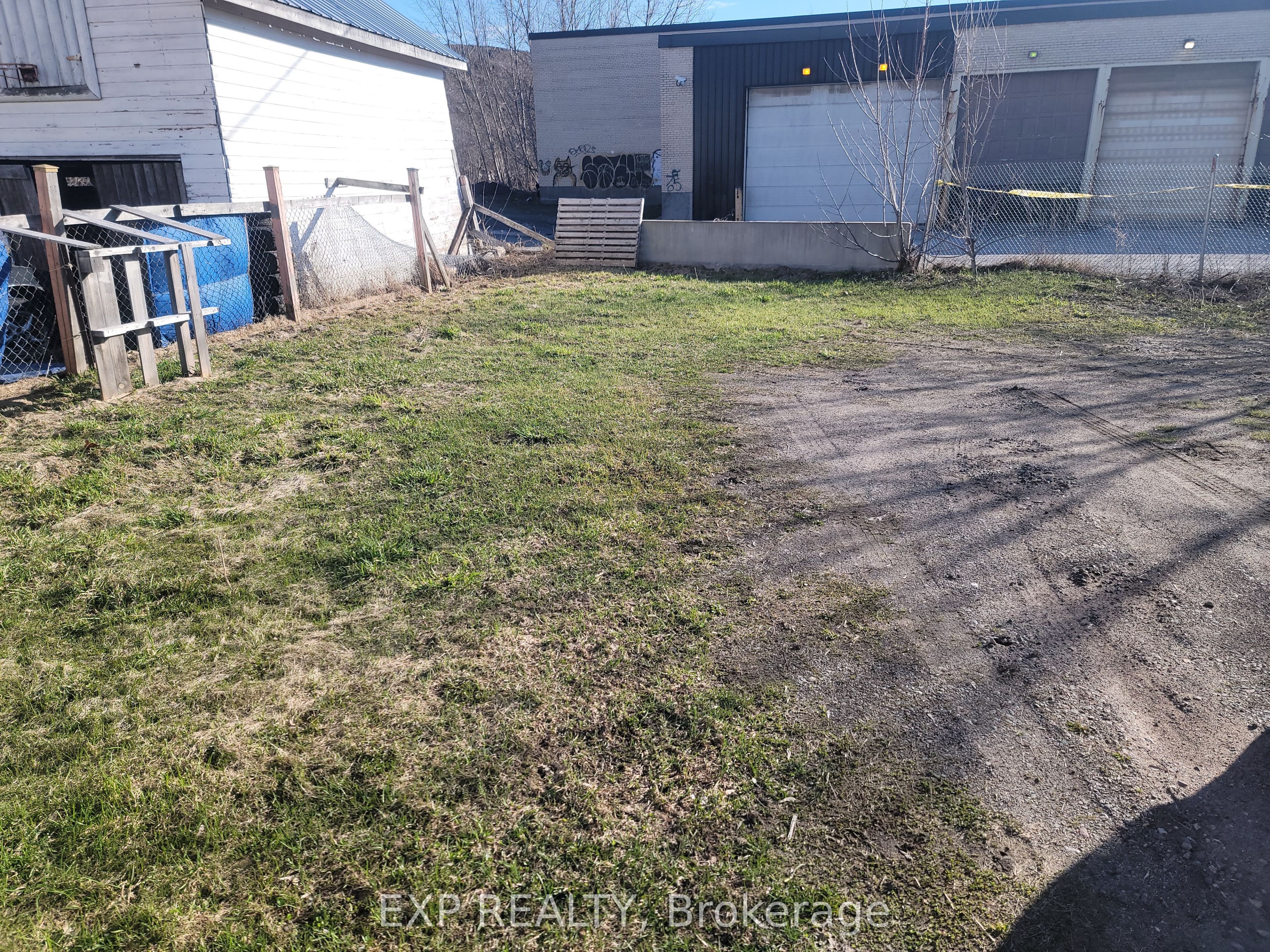 119 Grosvenor Avenue, Sault Ste Marie, ON P6B 2M2 photo 4