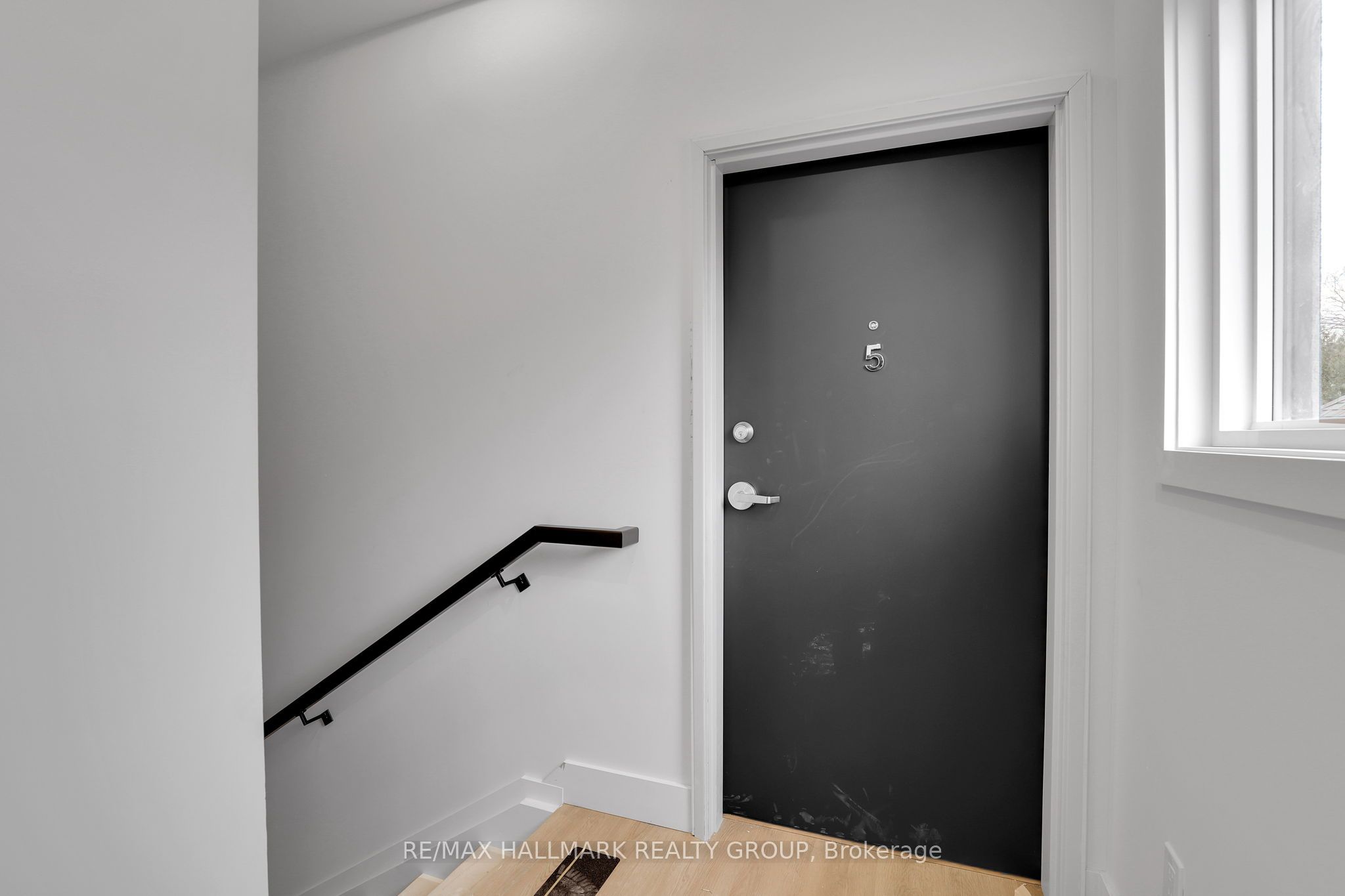 109 Russell Avenue 5, Lower Town - Sandy Hill, ON K1N 7X2 photo 3