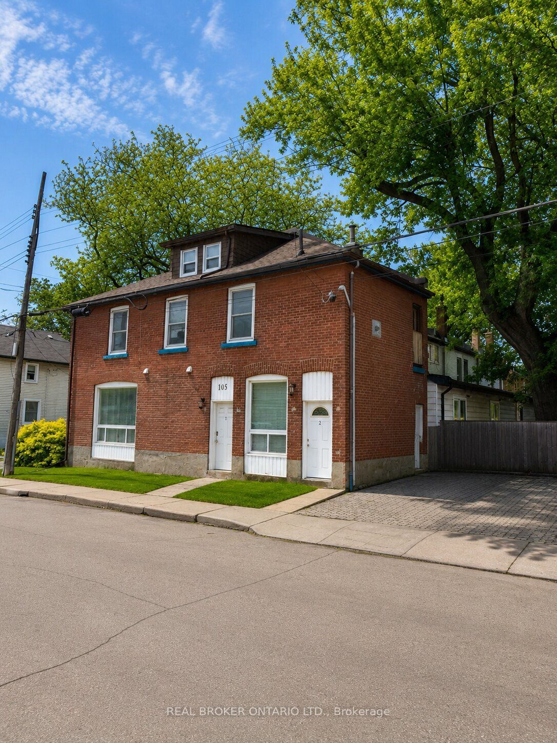 105 Cheever Street, Hamilton, ON L8L 5R8