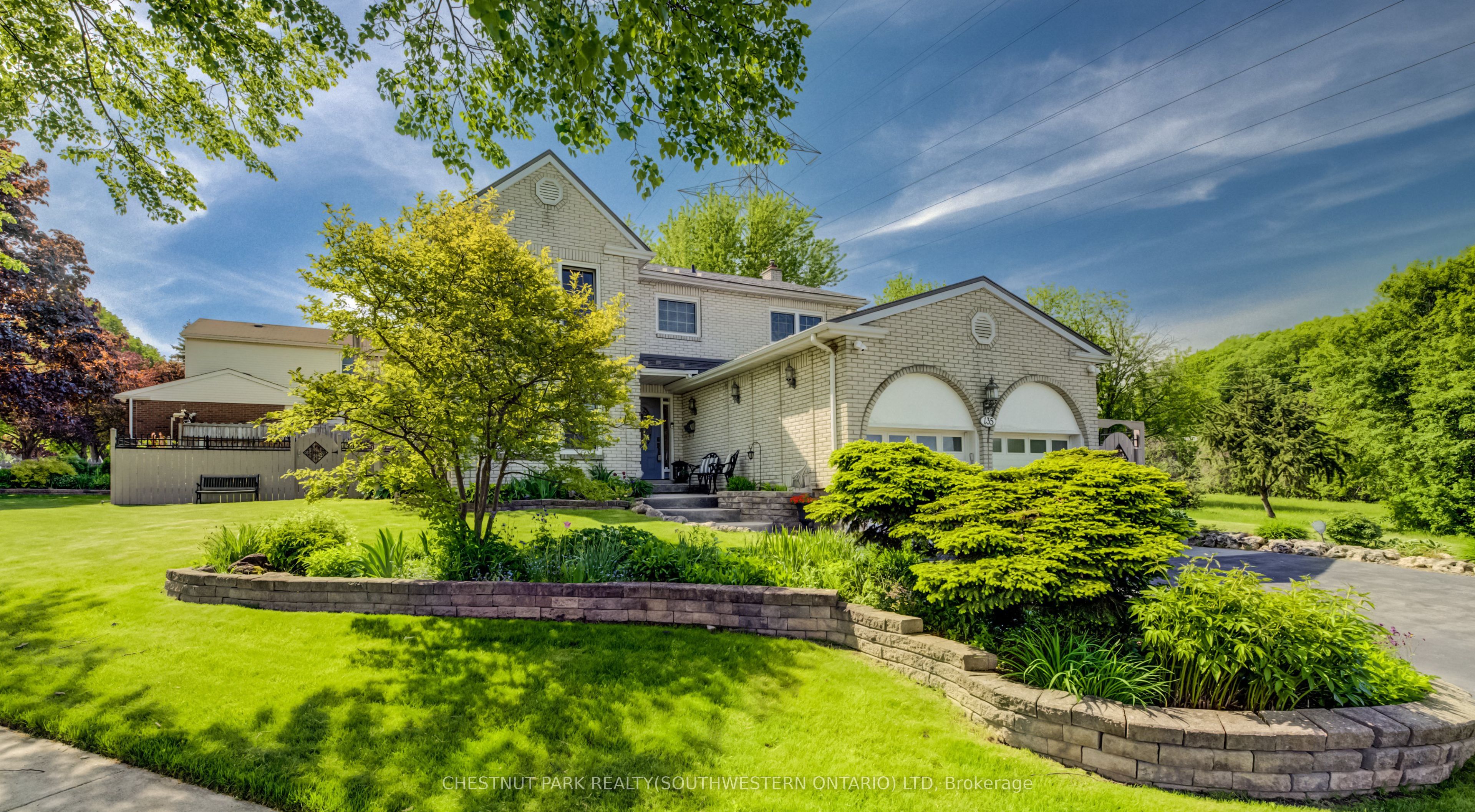 135 Royal Orchard Drive, Waterloo, ON N2N 1S2
