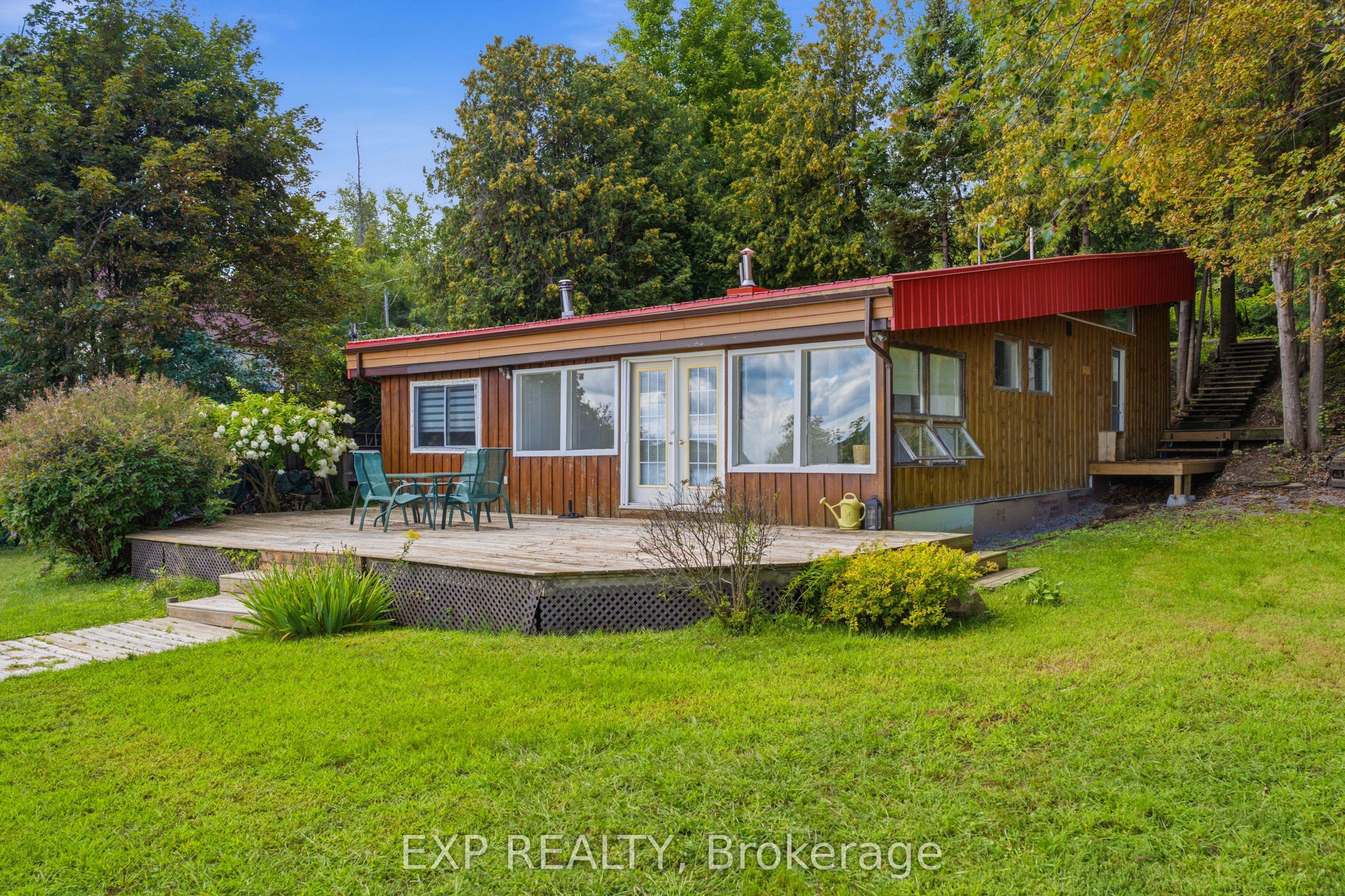 15 Neely Street, Kanata, ON K0A 1T0