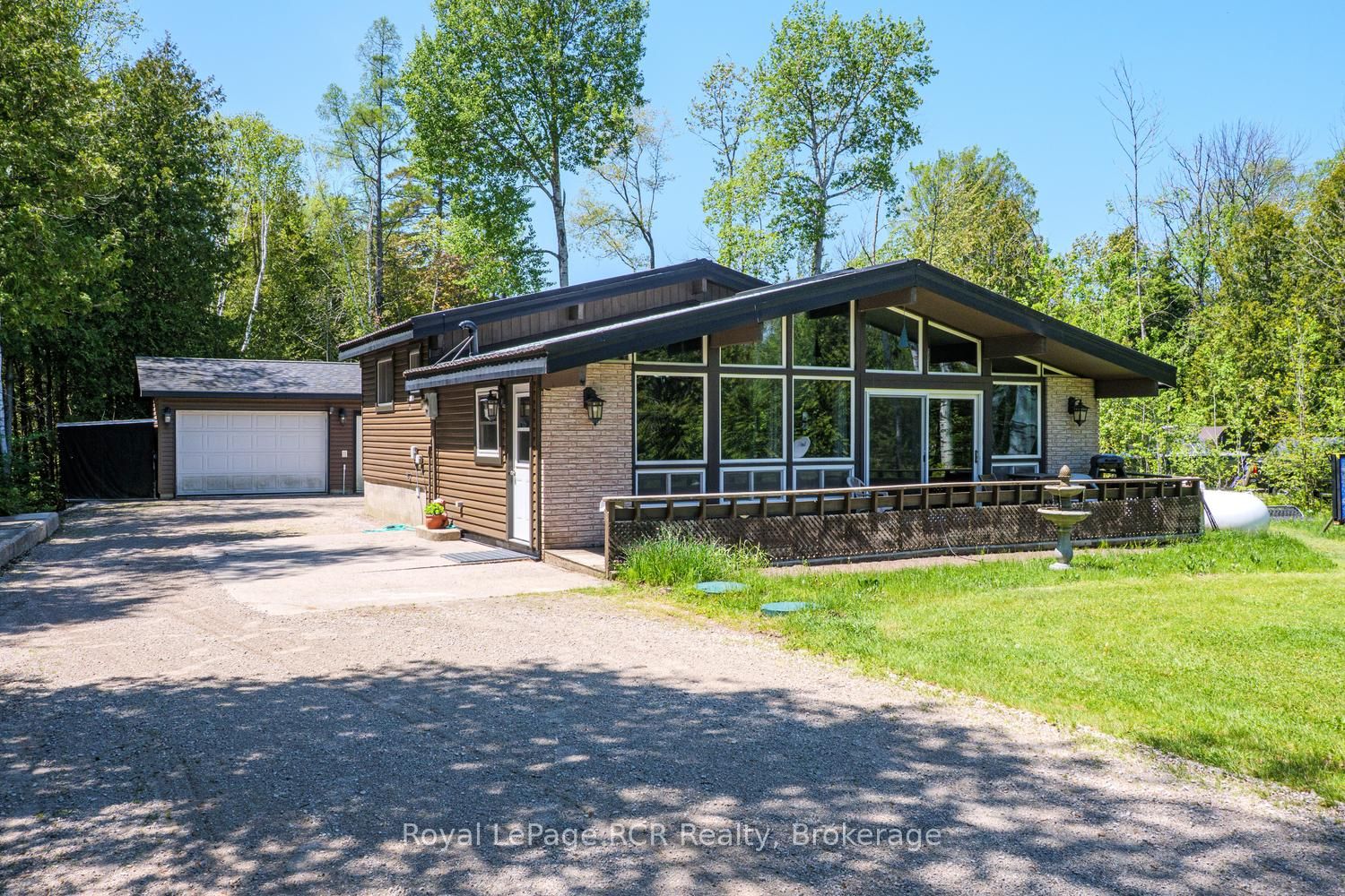 296 Bryant Street, South Bruce Peninsula, ON N0H 2T0 photo 2