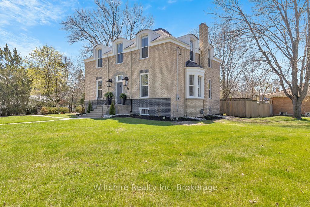 64 South Street W, Aylmer, ON N5H 1R1 photo 4