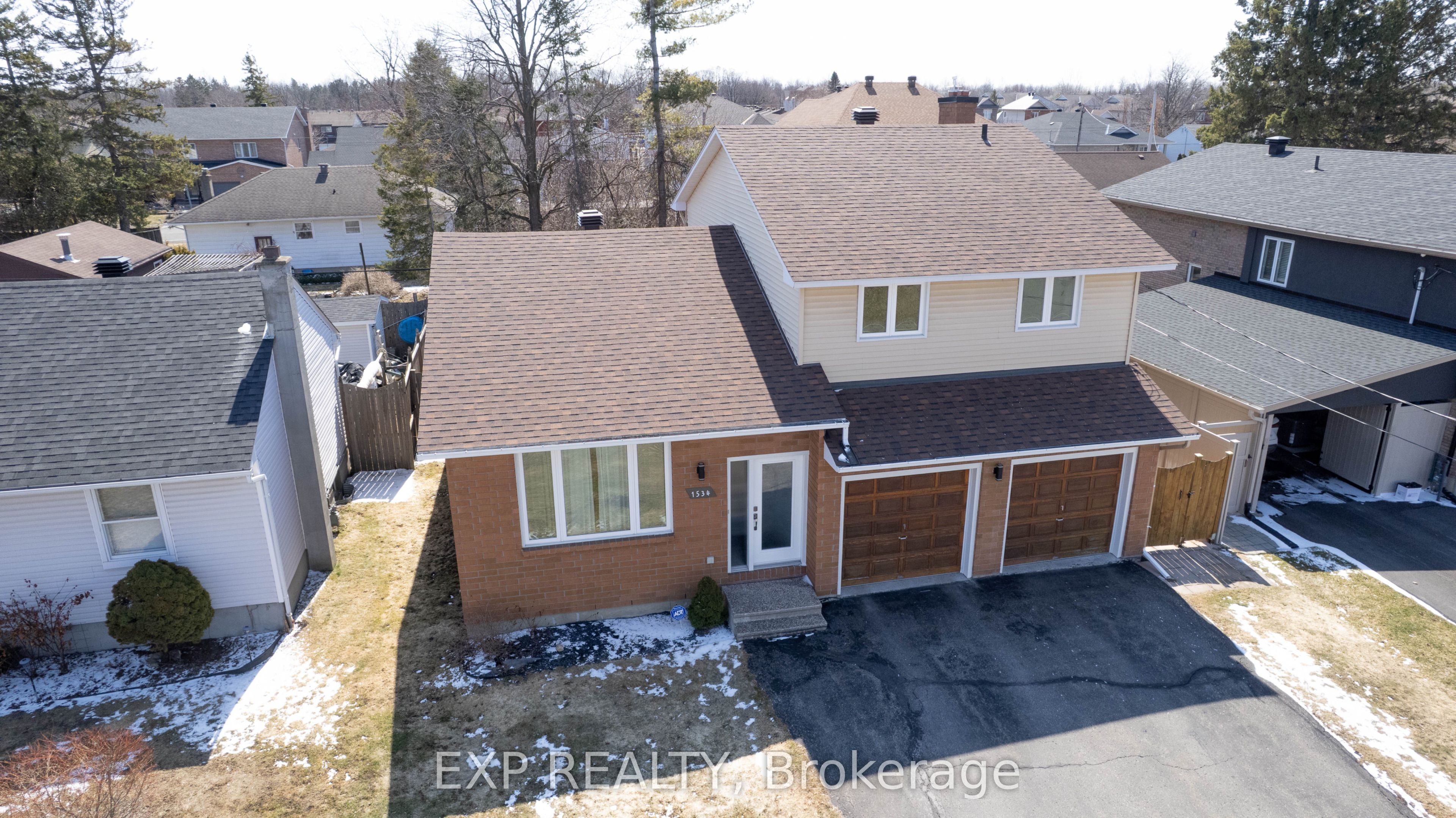 1534 Rosebella Avenue, Blossom Park - Airport and Area, ON K1T 1E8