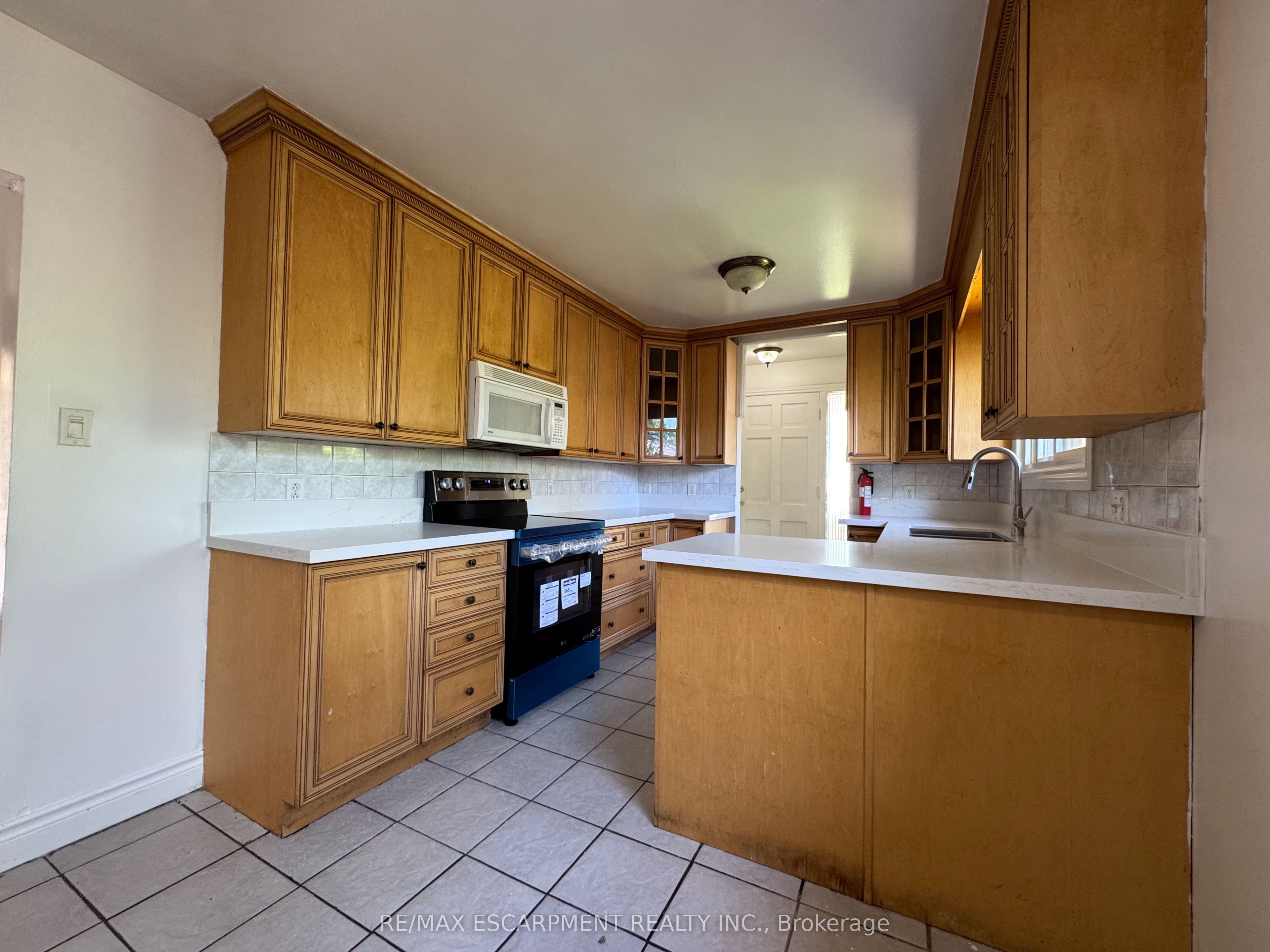 71 Hoover Crescent, Hamilton, ON L9A 3H2 photo 5
