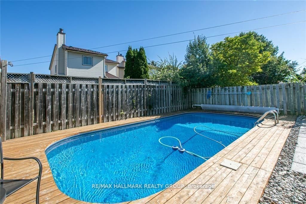 1488 MEADOWBROOK Road A, Cyrville - Carson Grove - Pineview, ON K1B 5C3 photo 4