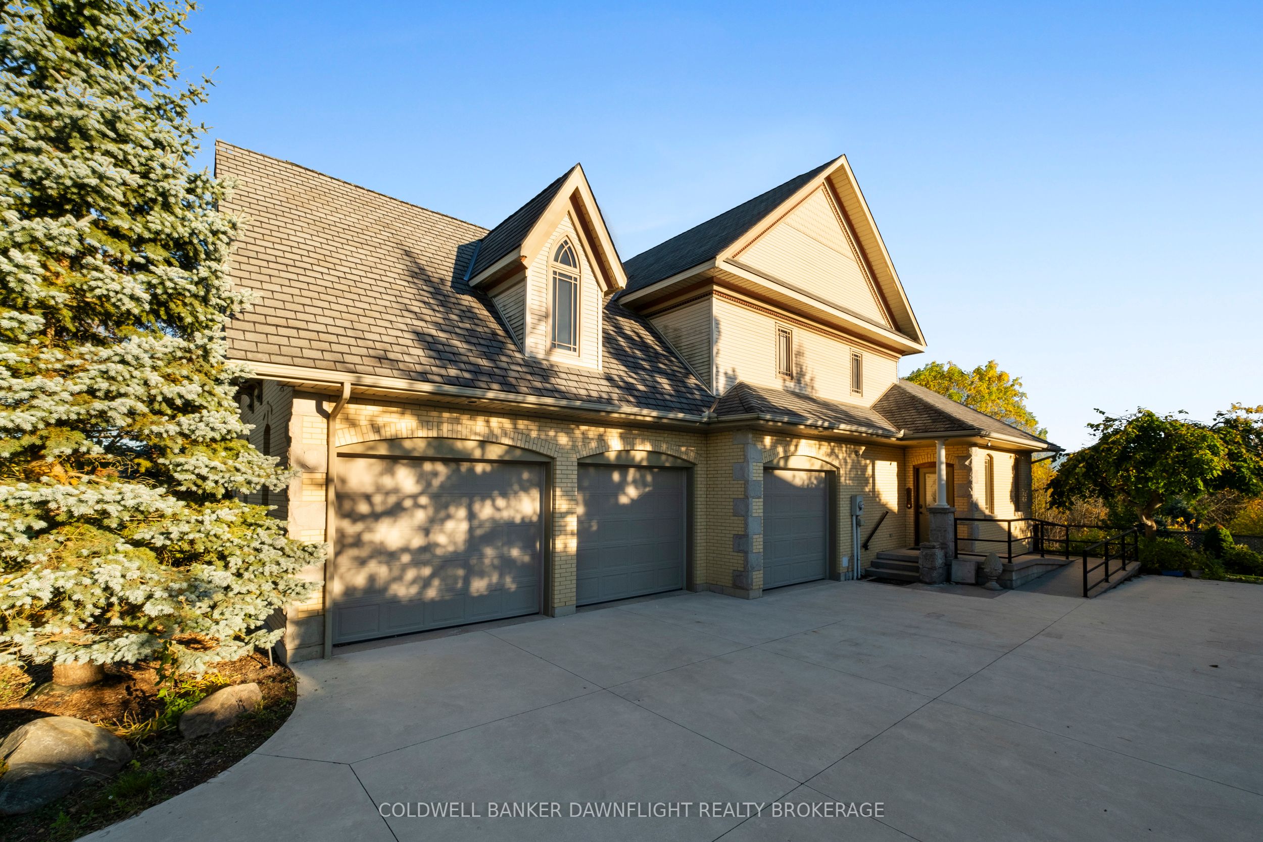246 Hazelton Lane, South Huron, ON N0M 1S3 photo 5