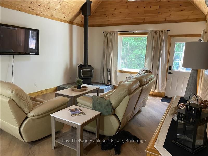 595 Old Diamond Lake Road, Hastings Highlands, ON K0L 1C0 photo 3