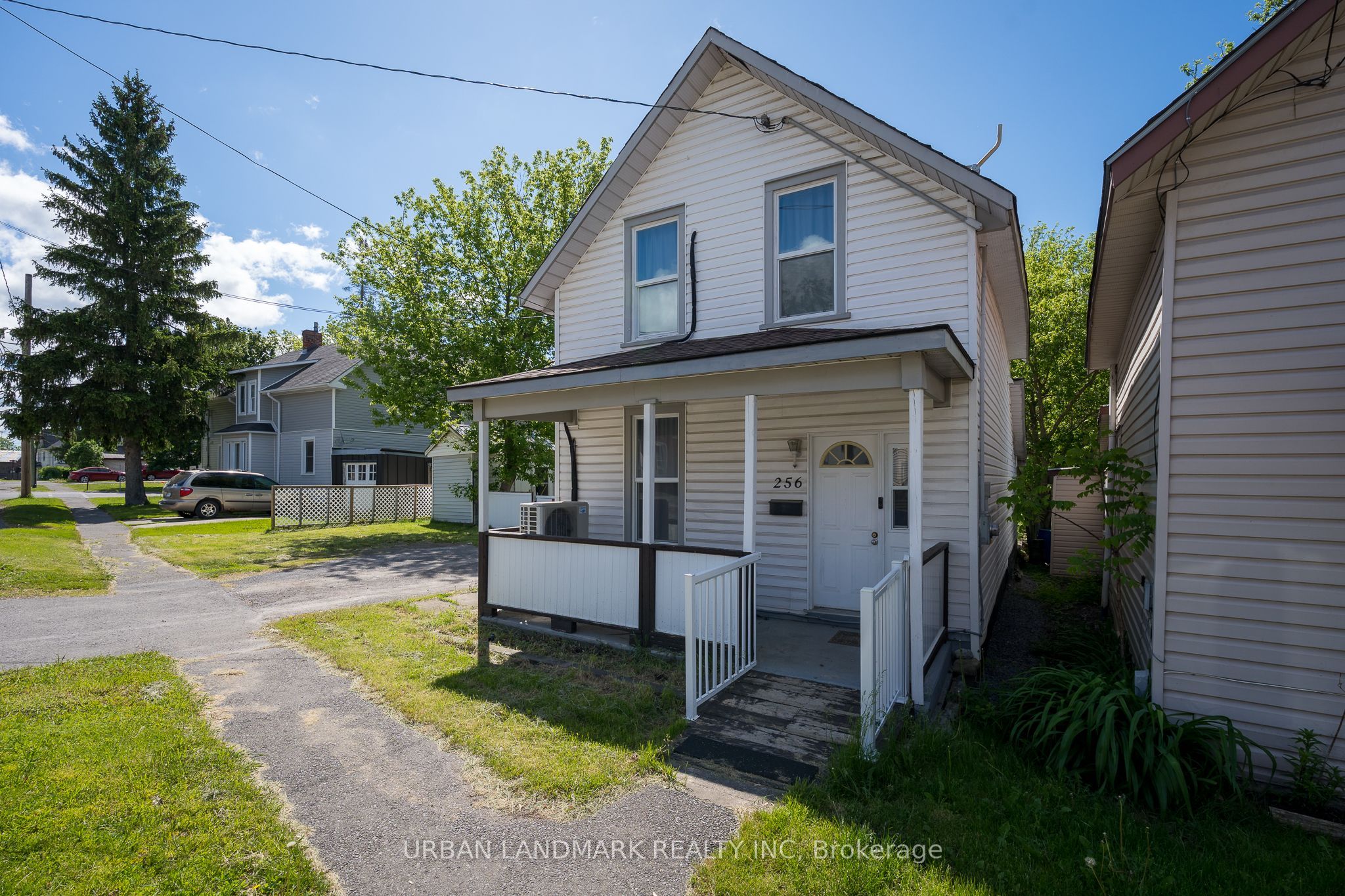 256 Dundas Street, Deseronto, ON K0K 1X0 photo 2