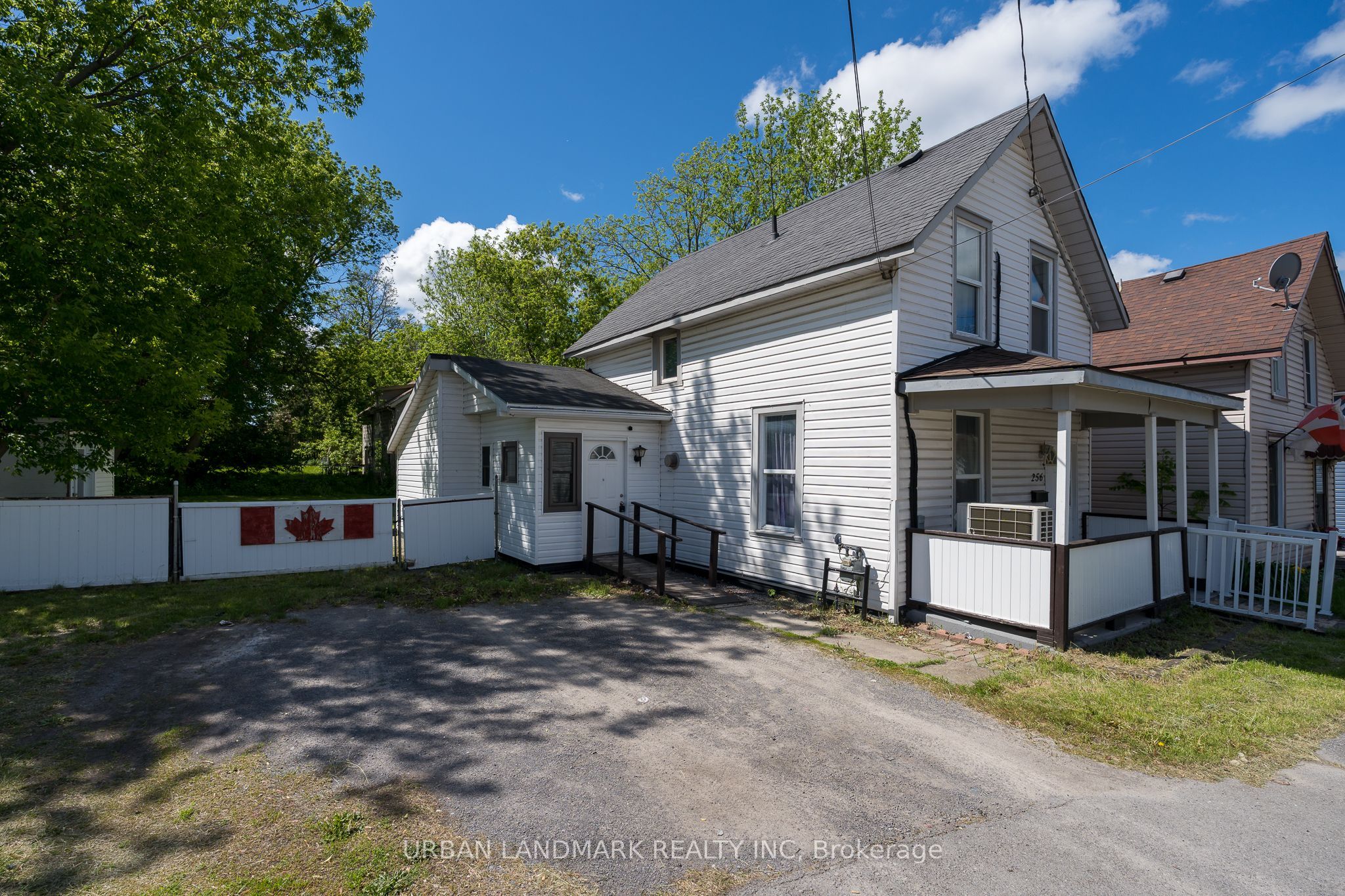 256 Dundas Street, Deseronto, ON K0K 1X0 photo 3