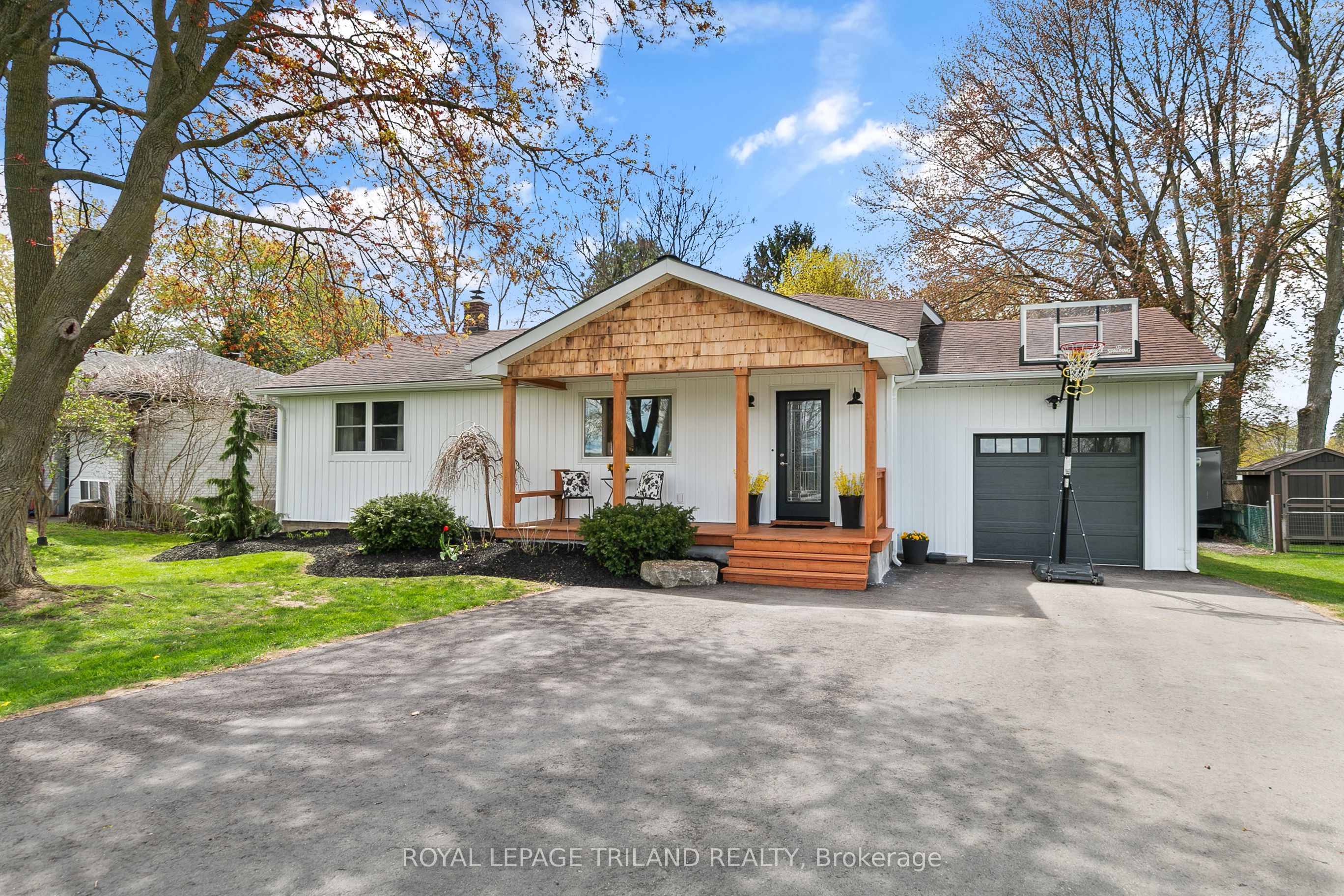 298 Sunset Drive, Central Elgin, ON N5R 3C5 photo 3