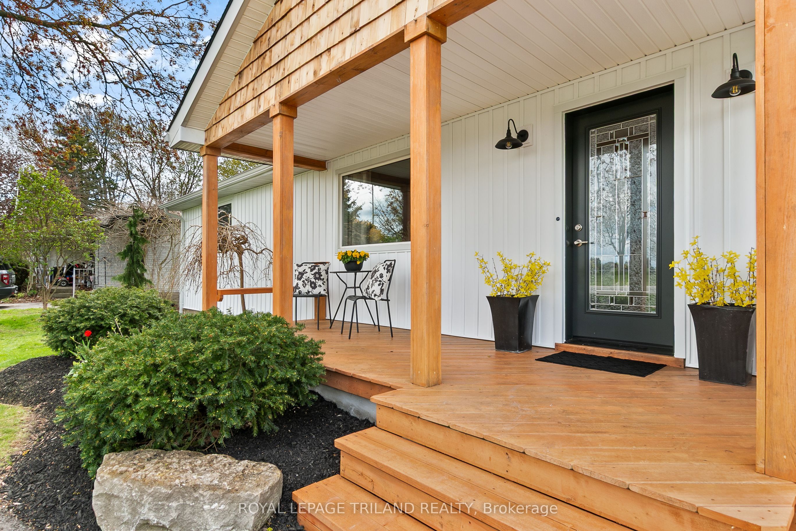 298 Sunset Drive, Central Elgin, ON N5R 3C5 photo 4