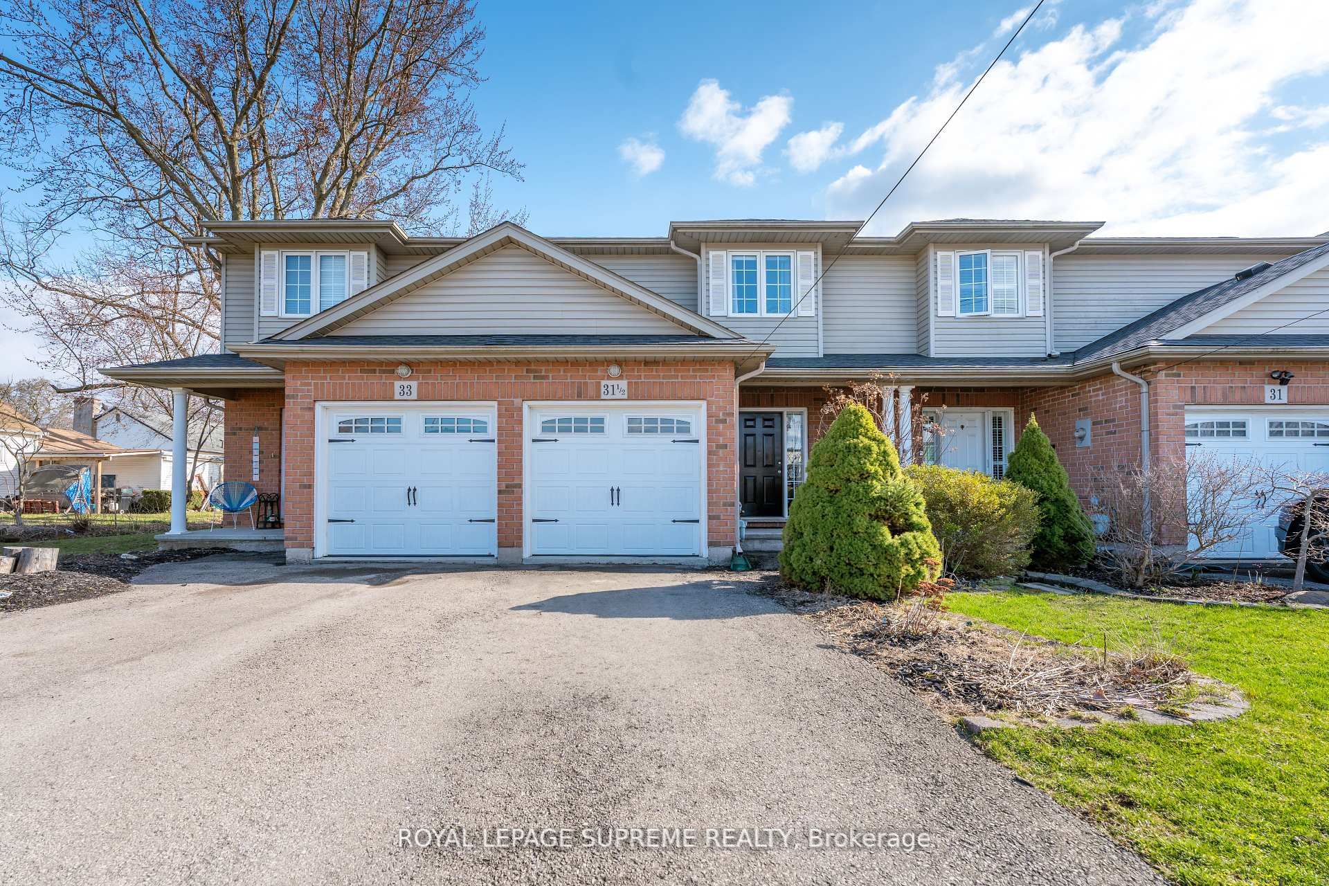 31 1/2 Thorold Road E, Welland, ON L3C 3T3
