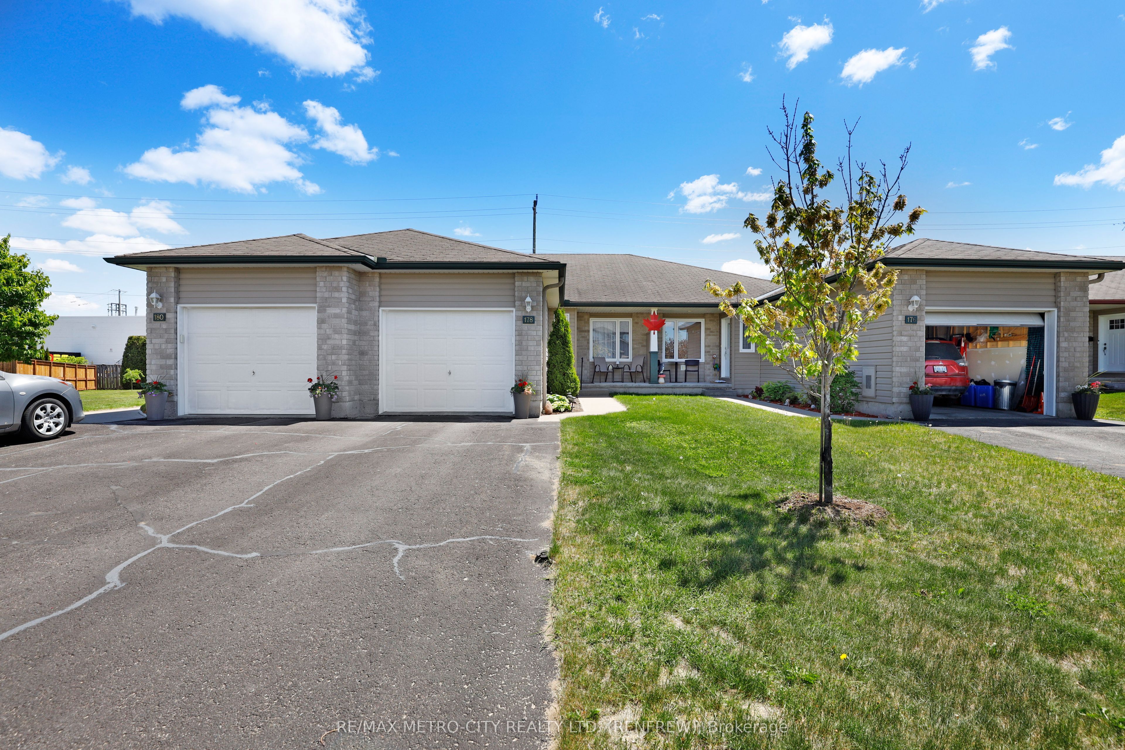 178 Elk Street, Renfrew, ON K7V 0A1 photo 2