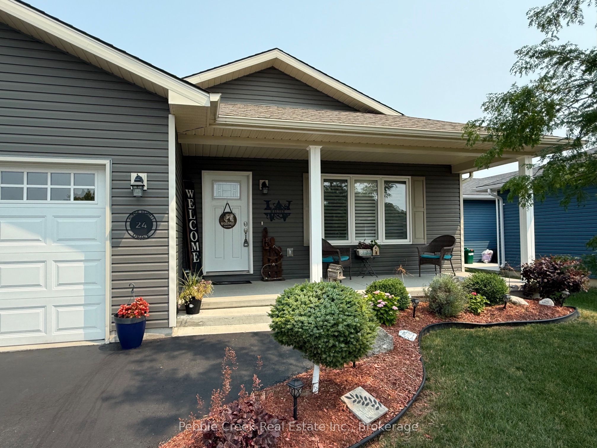 24 Huron Heights Drive, Ashfield-Colborne-Wawanosh, ON N7A 0B1 photo 2