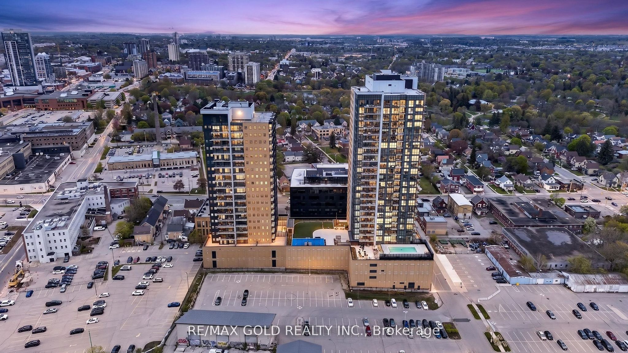 104 Garment Street 1010, Kitchener, ON N2G 0C8 photo 3