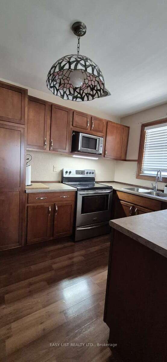 2371 Alexis Road, Windsor, ON N8W 3Z2 photo 3