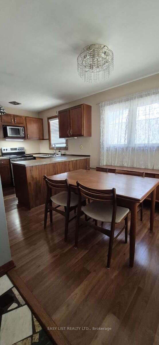 2371 Alexis Road, Windsor, ON N8W 3Z2 photo 4