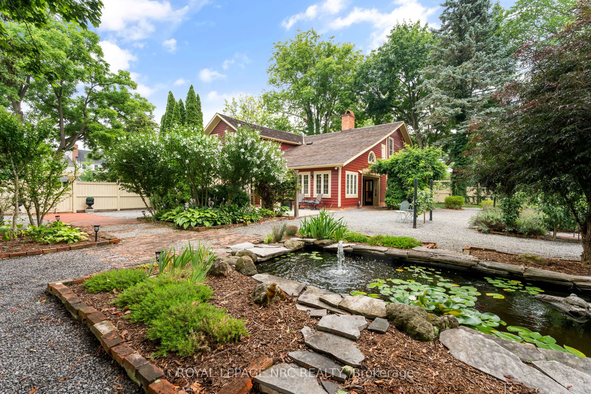 307 Mississagua Street, Niagara-on-the-Lake, ON L0S 1J0 photo 3