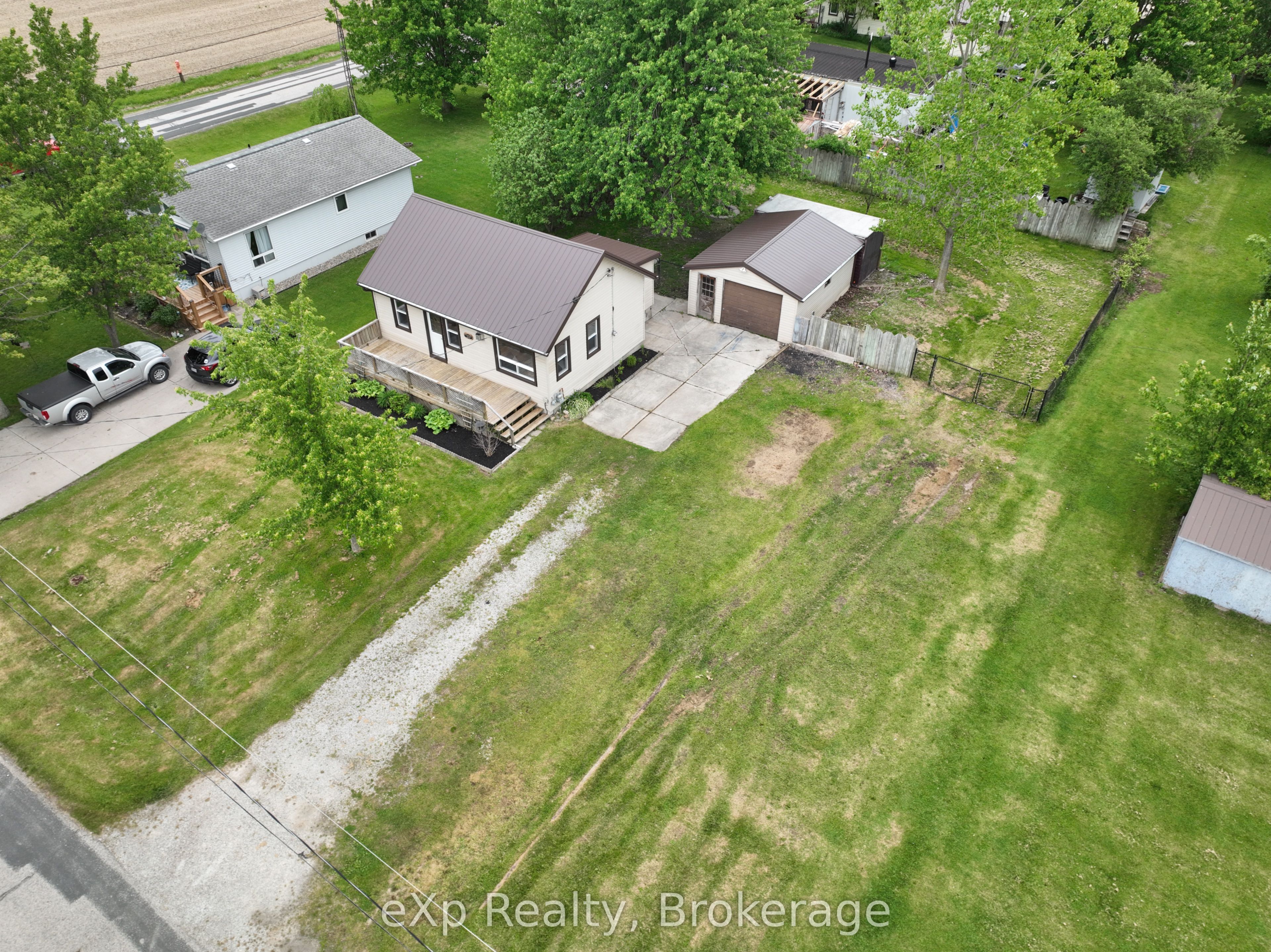 2608 Sheriff Street, Oil Springs, ON N0N 1P0 photo 5