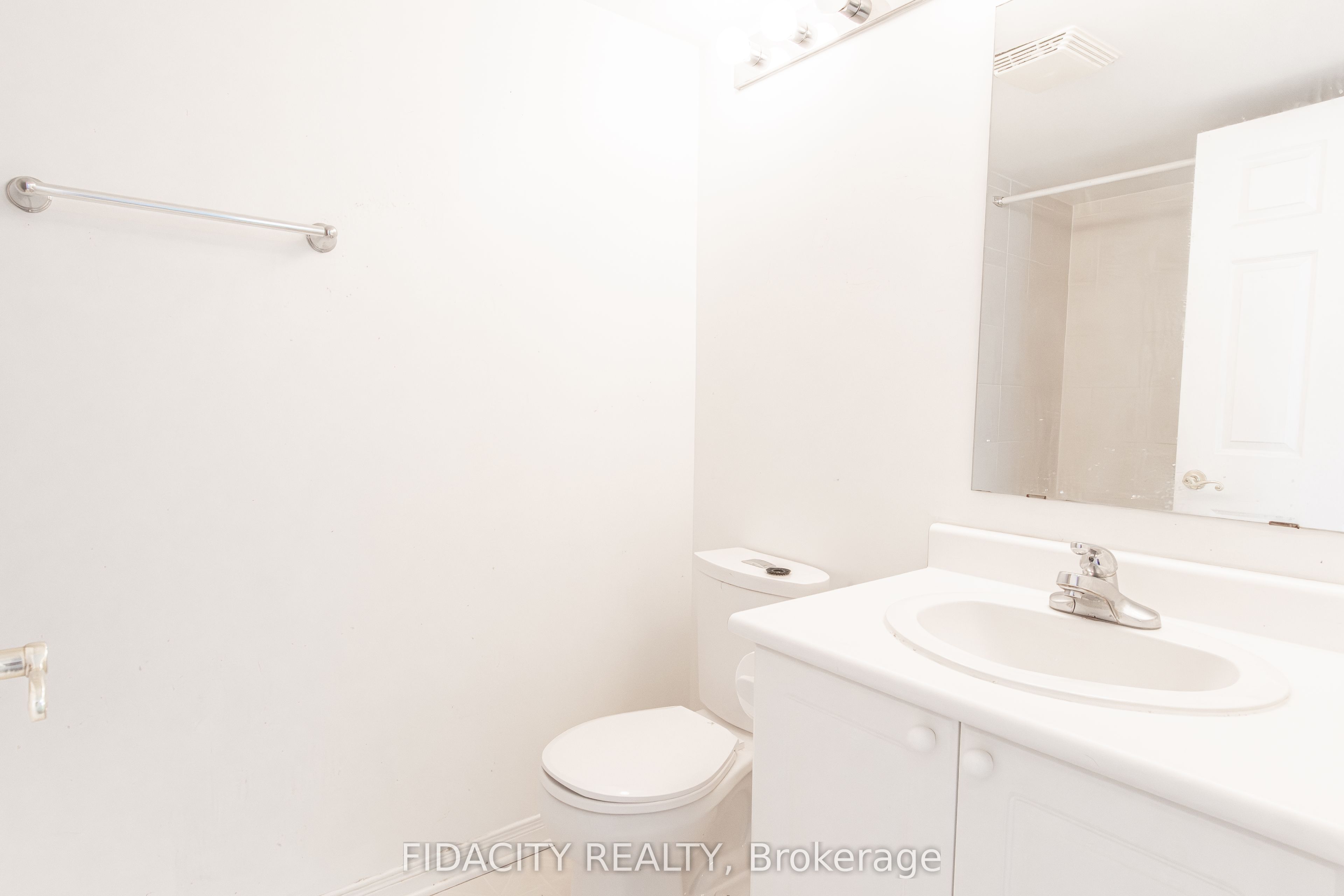 310 Central Park Drive 7N, Carlington - Central Park, ON K2C 4G4 photo 5