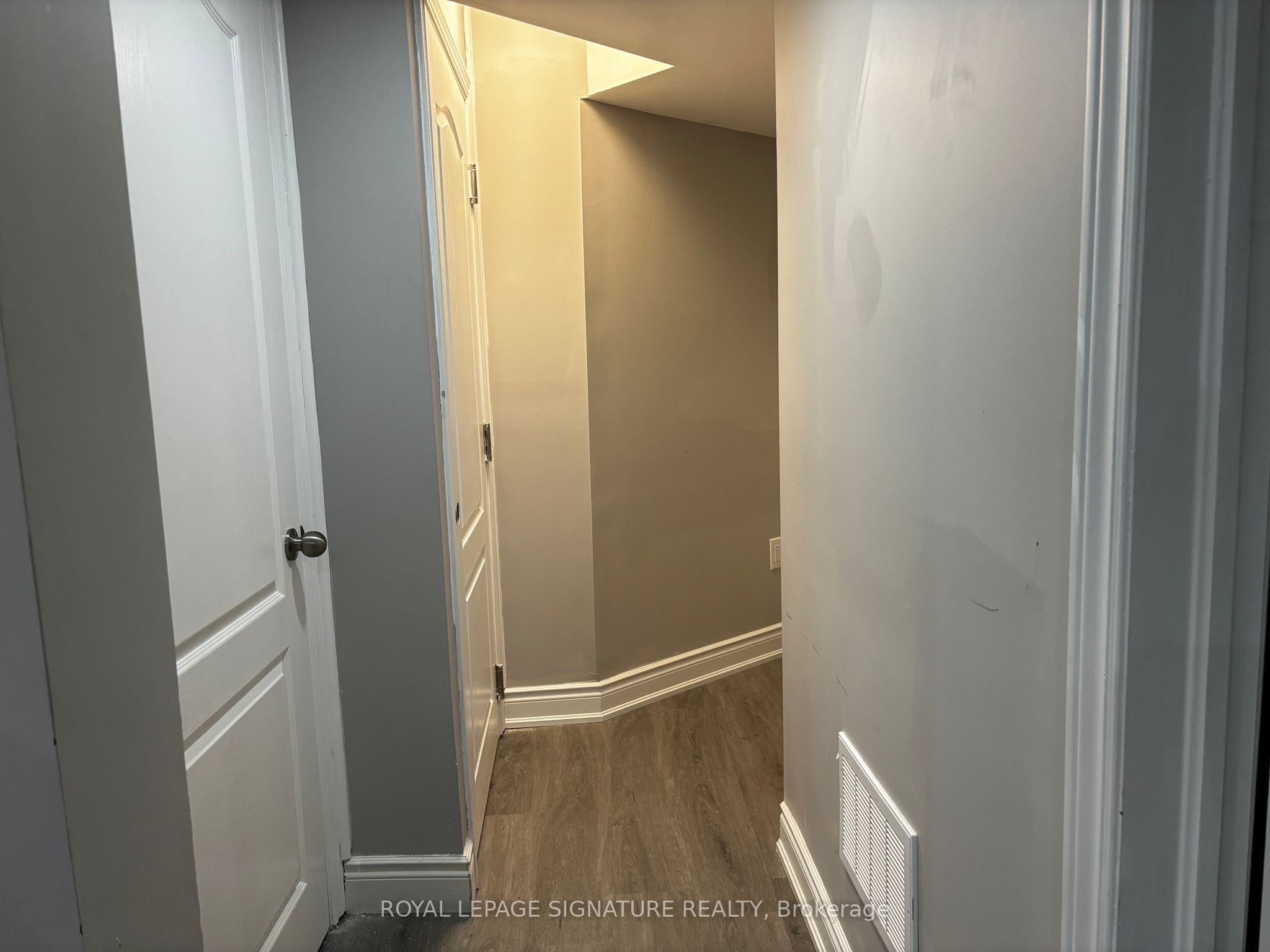11 Overholt Drive Lower Level, Thorold, ON L2V 0G4 photo 4