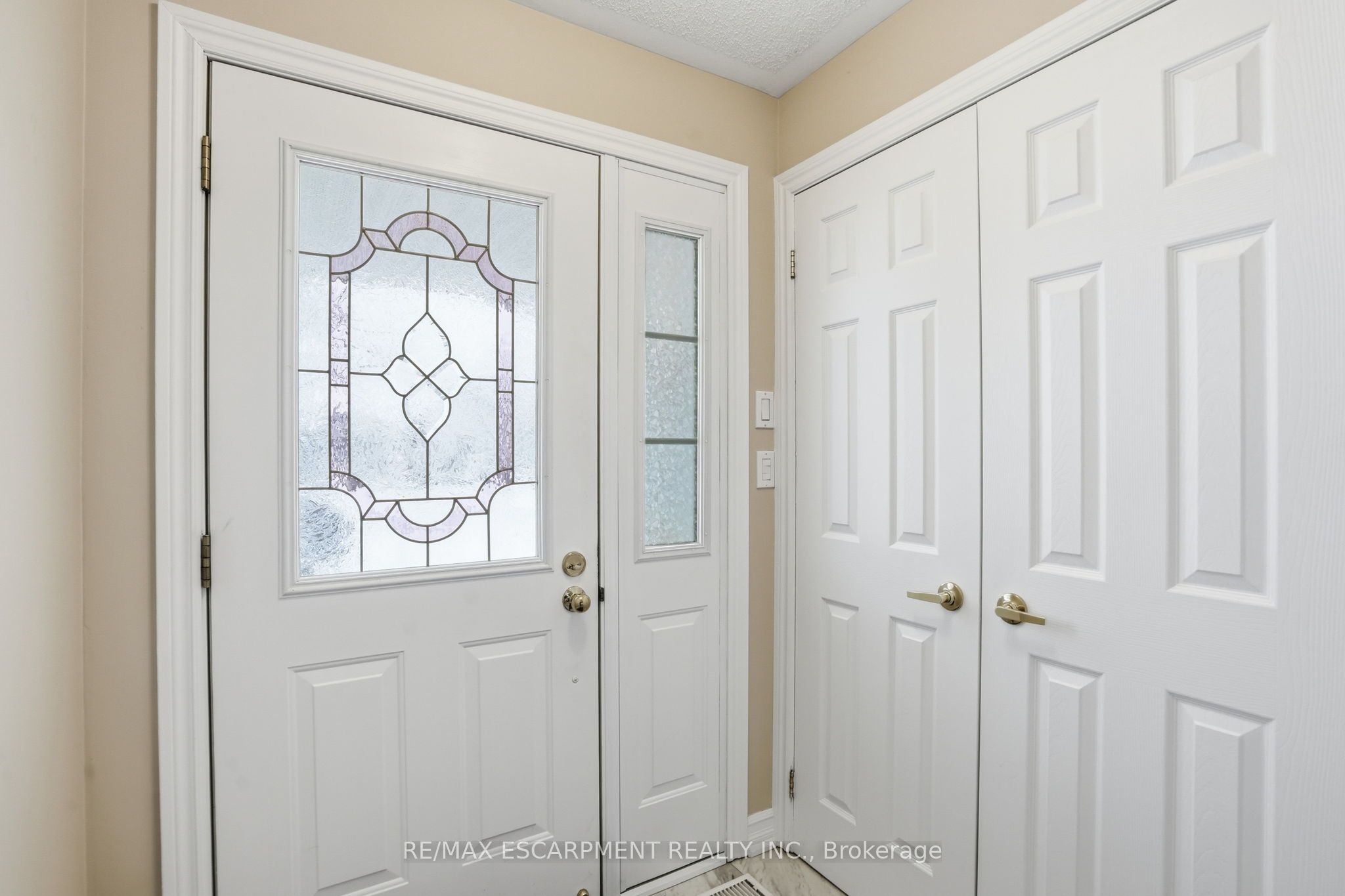 148 Glenariff Drive, Hamilton, ON L8B 1A5 photo 4