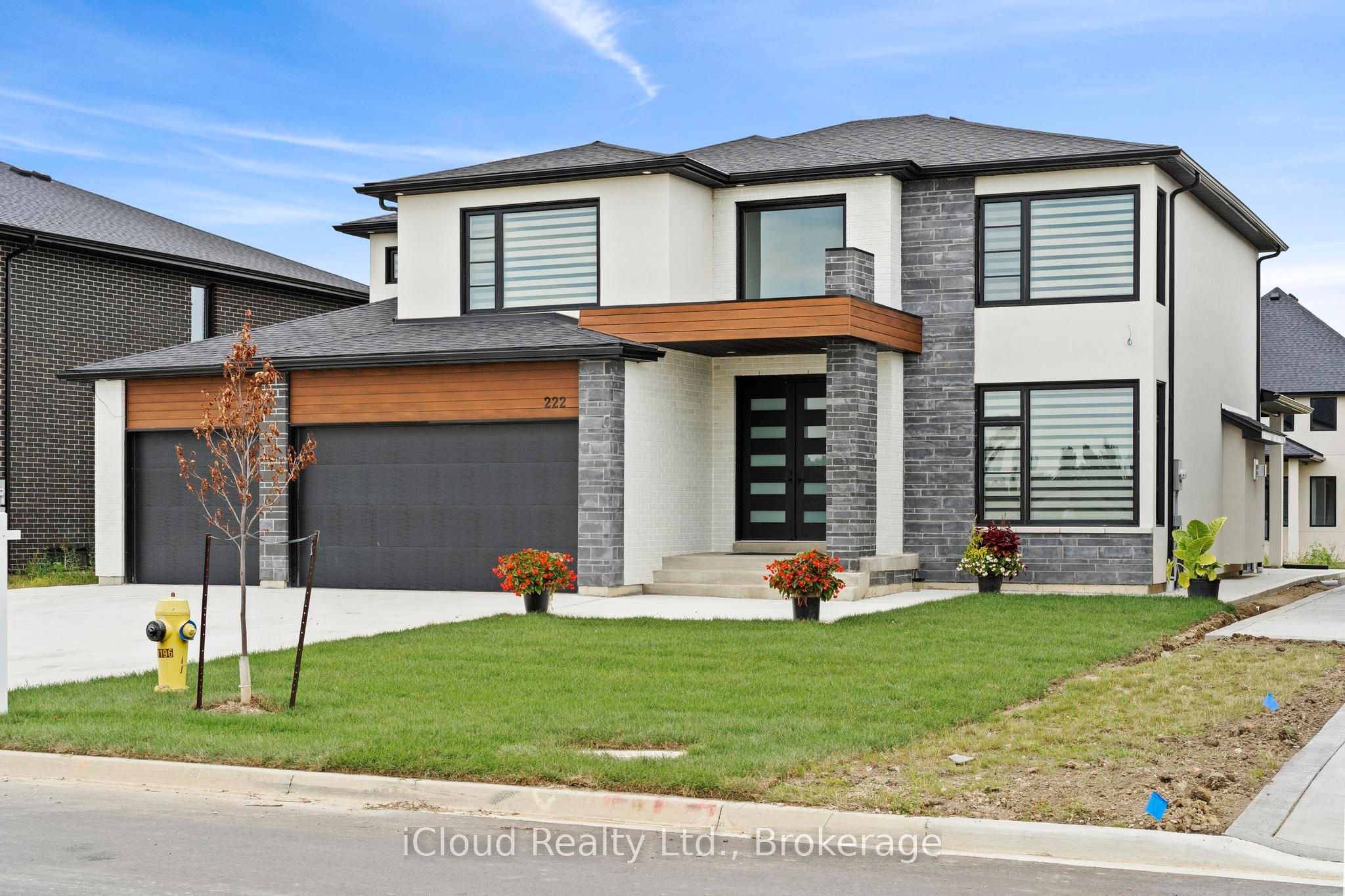 222 Cowan Court, Amherstburg, ON N9V 0G9 photo 3