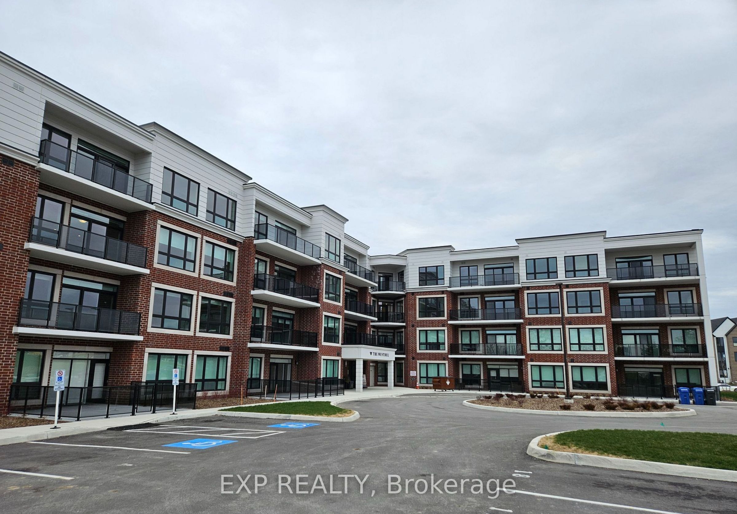 1975 Fountain Grass Drive 314, London South, ON N6K 0M3