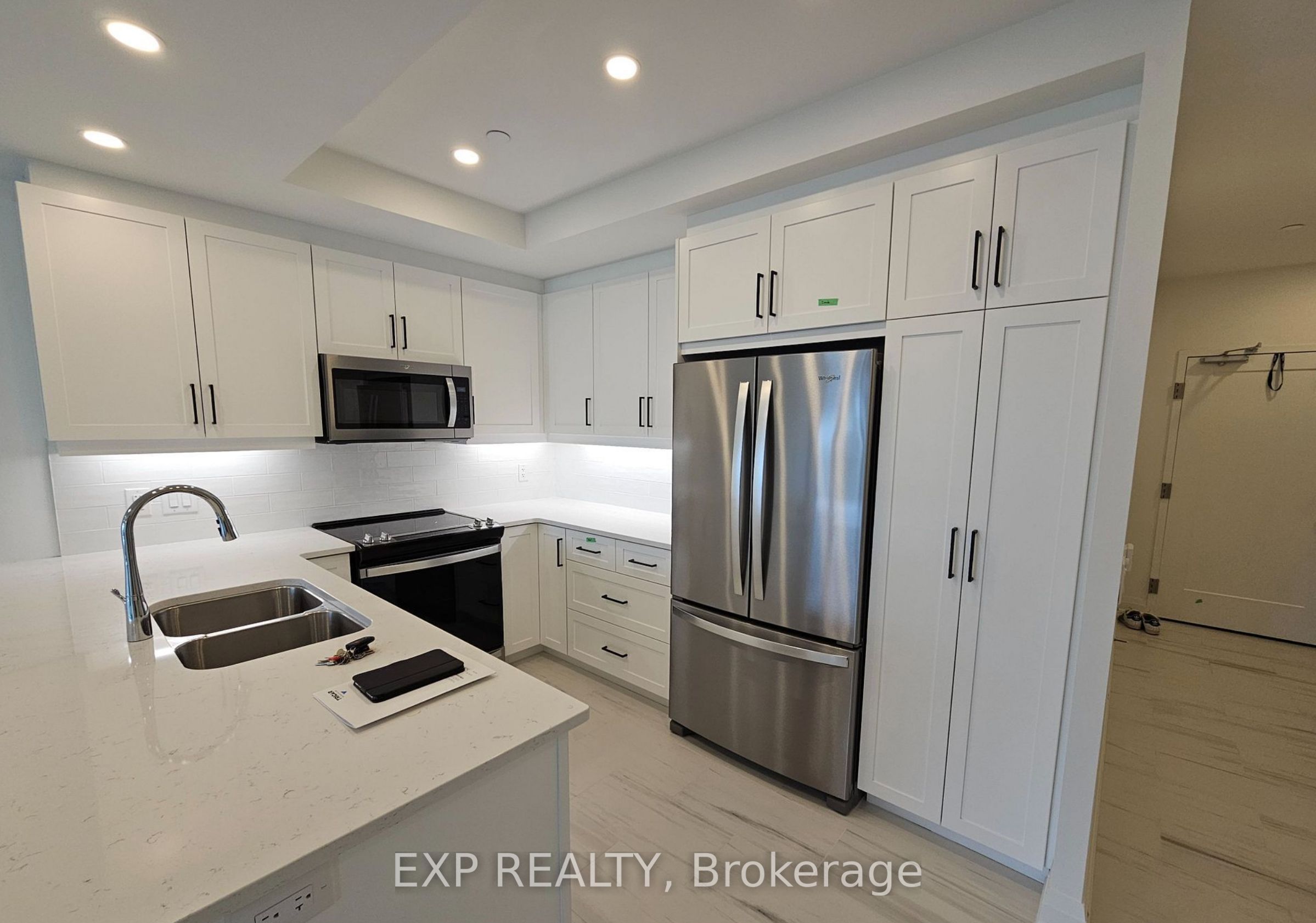 1975 Fountain Grass Drive 314, London South, ON N6K 0M3 photo 3