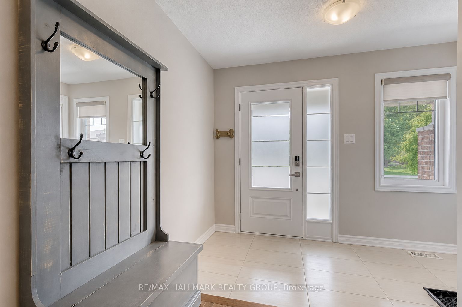 6335 Renaud Road, Orleans - Convent Glen and Area, ON K1W 0J4 photo 4