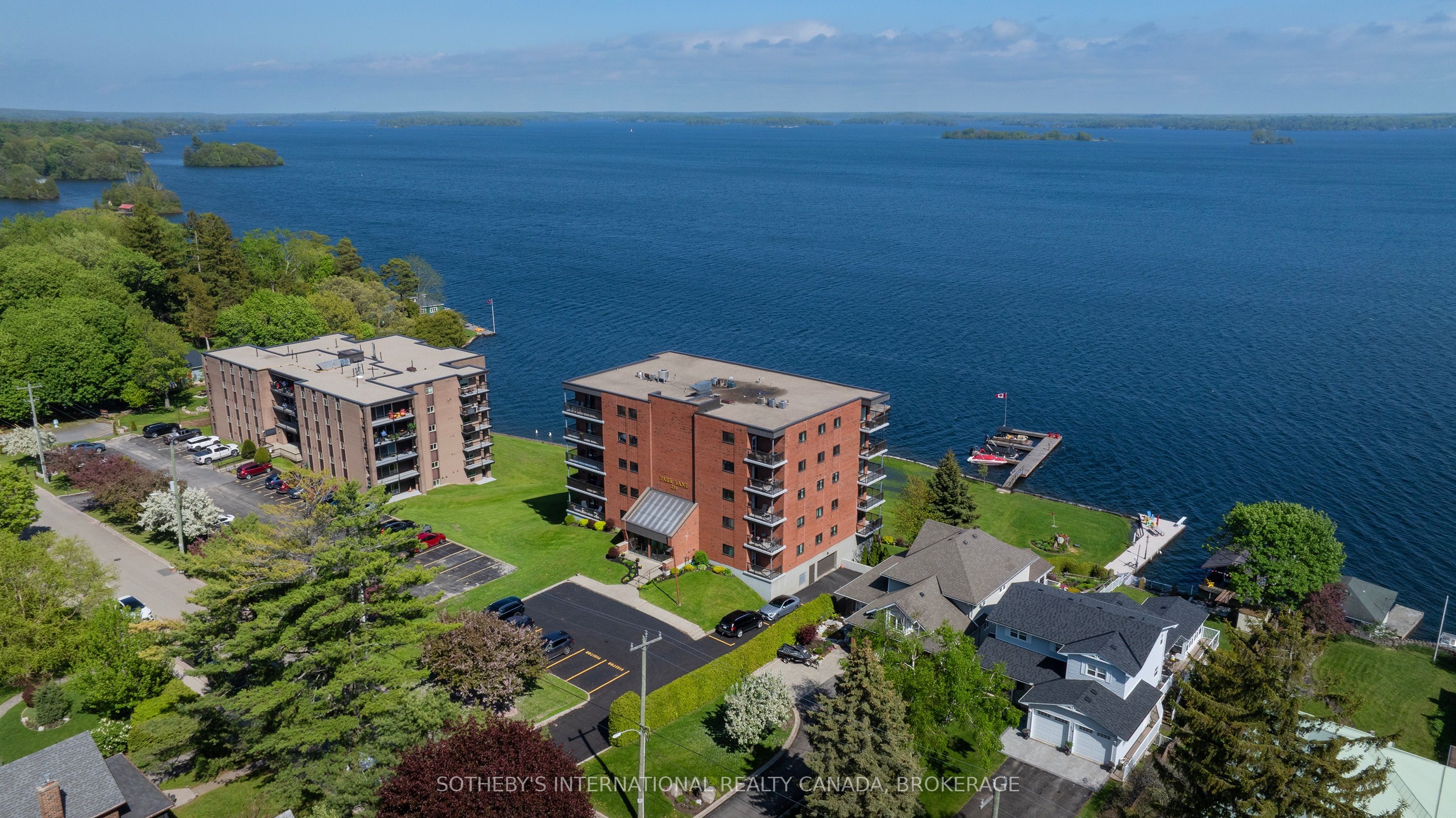 235 South Street S 302, Gananoque, ON K7G 1A4 photo 3