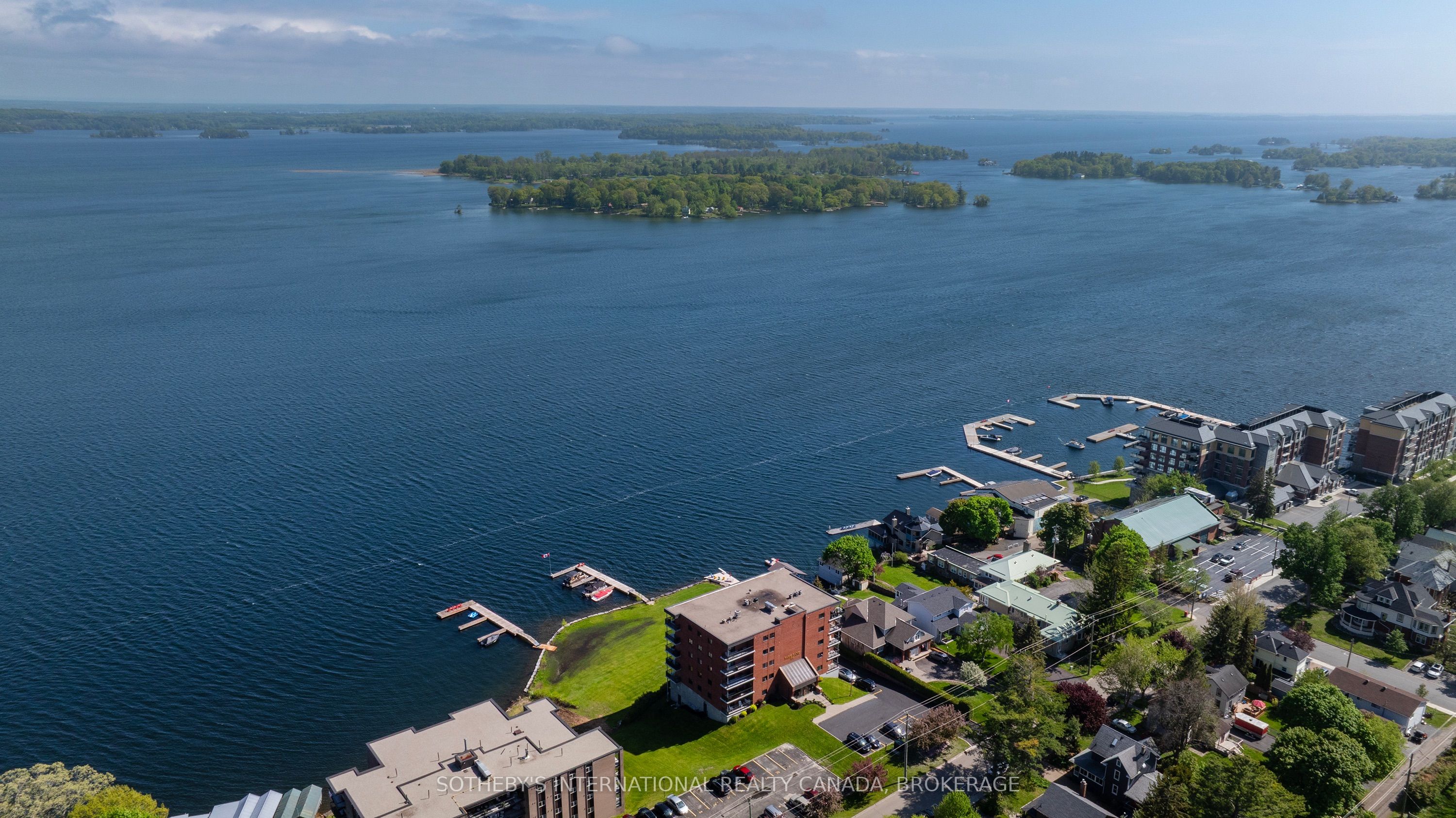 235 South Street S 302, Gananoque, ON K7G 1A4 photo 5