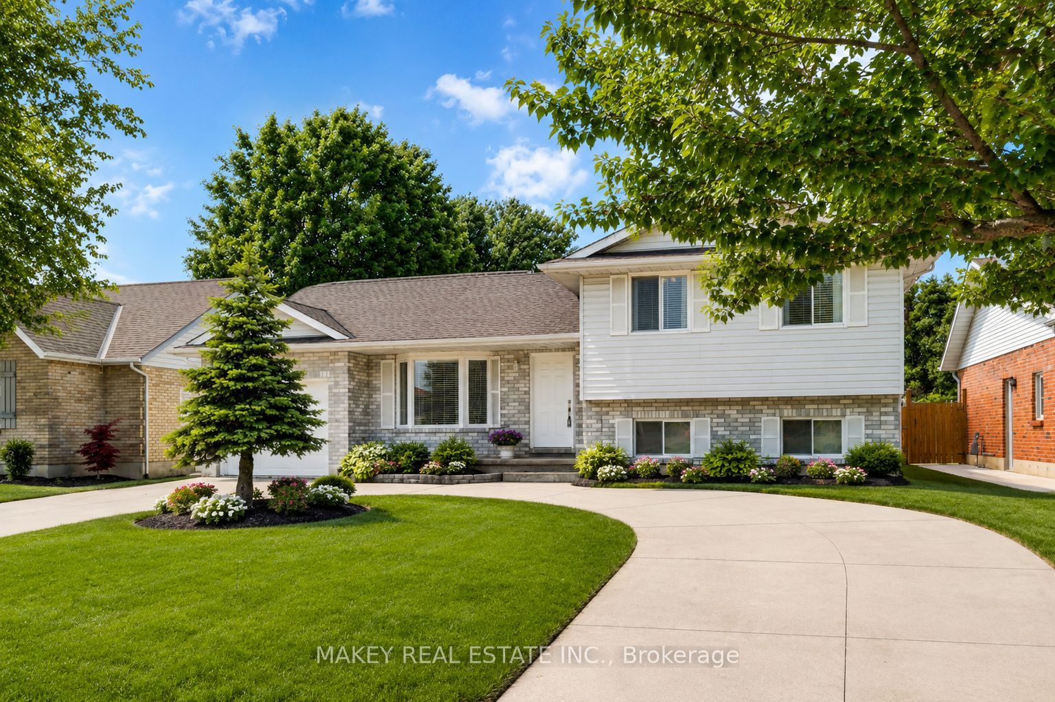 102 Allen Street, Tillsonburg, ON N4G 5K1 photo 3