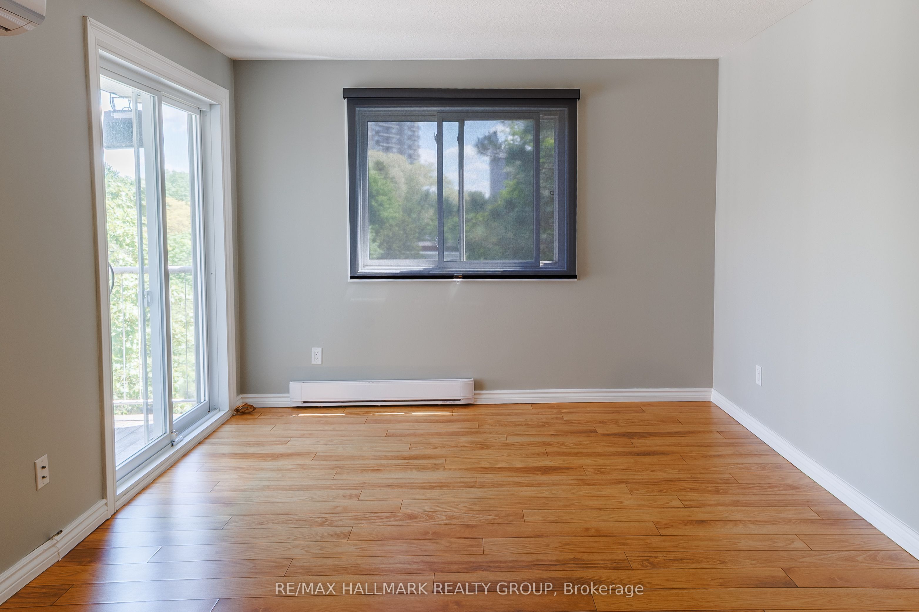 280 Brittany Drive 406, Manor Park - Cardinal Glen and Area, ON K1K 4M4 photo 4